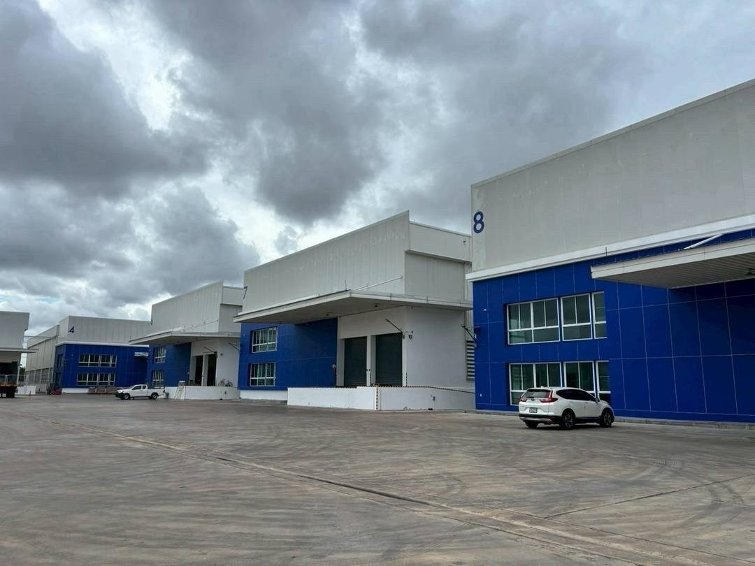 🏭 Factory / Warehouse for Rent – 1,800 sq.m.   📍 Prime Location: Bangna–Trad Road, KM 30, Samut Prakan 🟧 Orange Zone Land Use 🚛 Direct access to the main road 🛣️ Convenient transportation and logistics access 