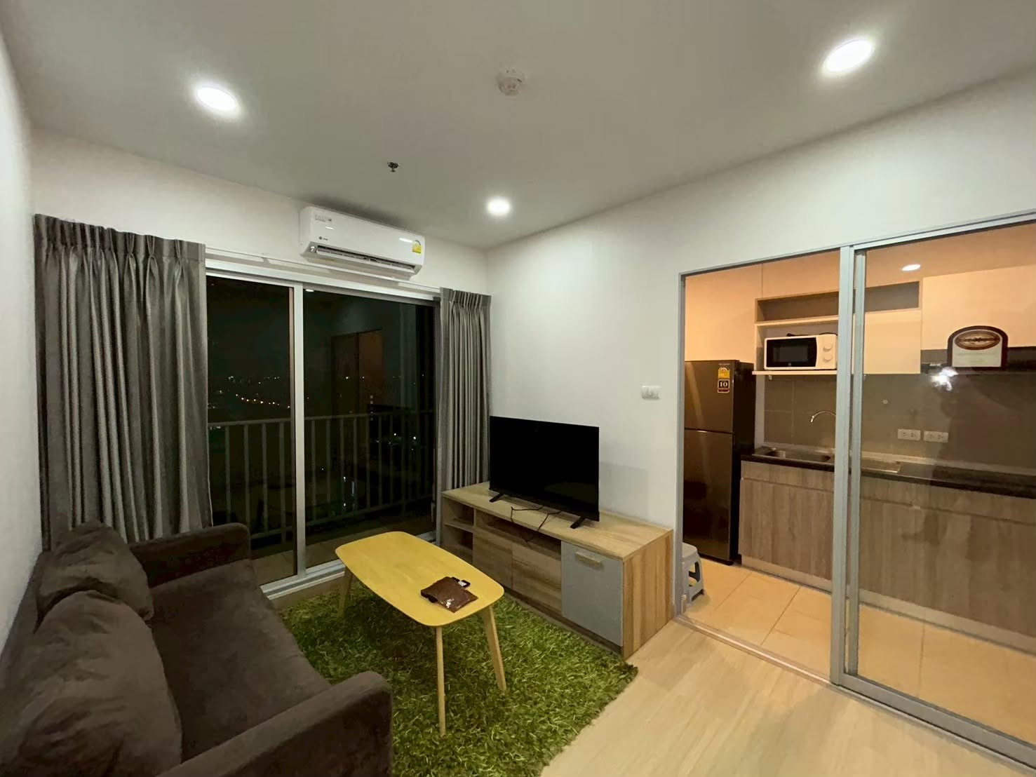 PFD-08960 ให้เช่าคอนโด ศุภาลัย เวอเรนด้า สุขุมวิท 117 (Supalai Veranda Sukhumvit 117) แต่งครบพร้อมอยู่ ใกล้ BTS ปู่เจ้า เพียง 200 เมตร 🏙️✨ PFD-08960 ให้เช่าคอนโด ศุภาลัย เวอเรนด้า สุขุมวิท 117 (Supalai Veranda Sukhumvit 117) แต่งครบพร้อมอยู่ ใกล้ BTS ปู่เจ้า เพียง 200 เมตร 🏙️✨