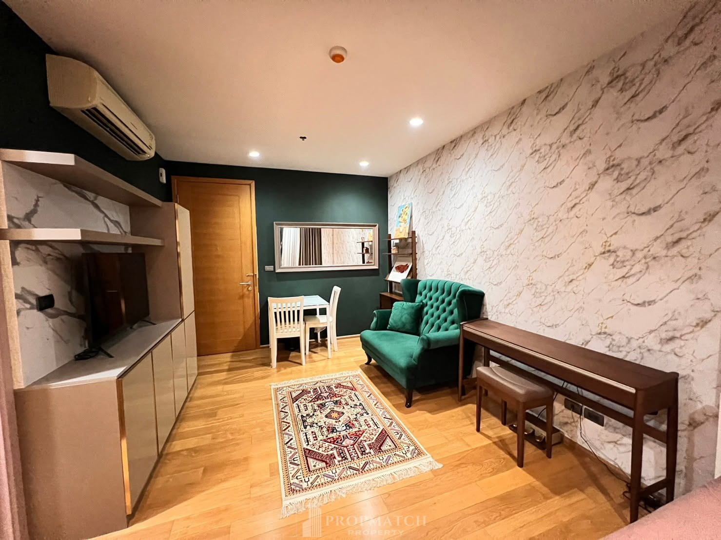 ✨Flash Deal ✨Fuse Sathorn - Taksin ( 1Bed 1Bath 28SQM.) พร้อมอยู่ ! เพียง 2,390,000 บาท Tel.0981315848 @propmatch ✨Flash Deal ✨Fuse Sathorn - Taksin ( 1Bed 1Bath 28SQM.) พร้อมอยู่ ! เพียง 2,390,000 บาท Tel.0981315848 @propmatch