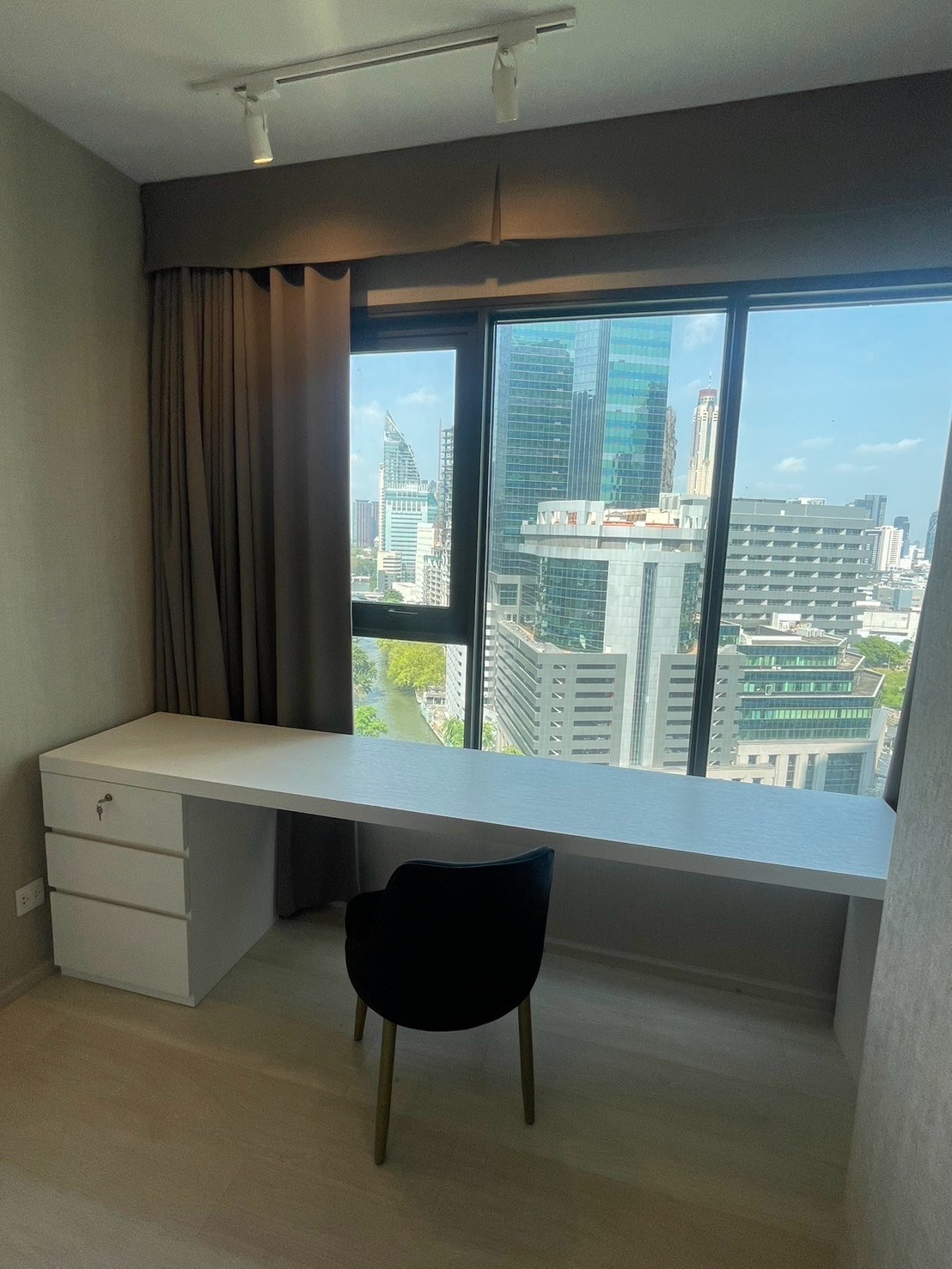 1 bedroom with corner unit for rent at Life one wireless – รูปที่ 2