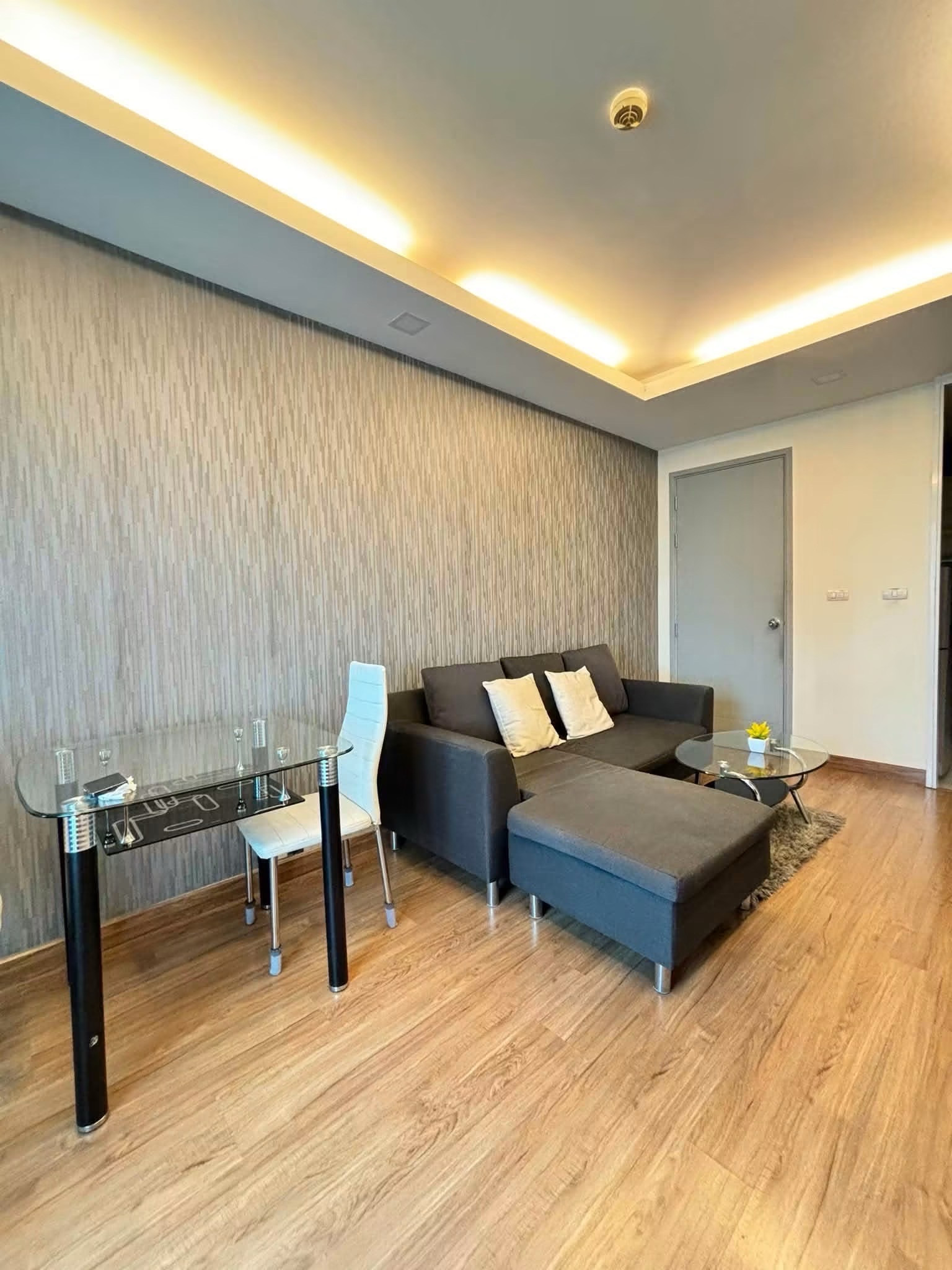 ให้เช่า 🔥🔥Thru Thonglor Condo ชั้นสูงห้องสวย วิวไม่บล็อค พื้นที่ใหญ่ พร้อมอยู่ – รูปที่ 3