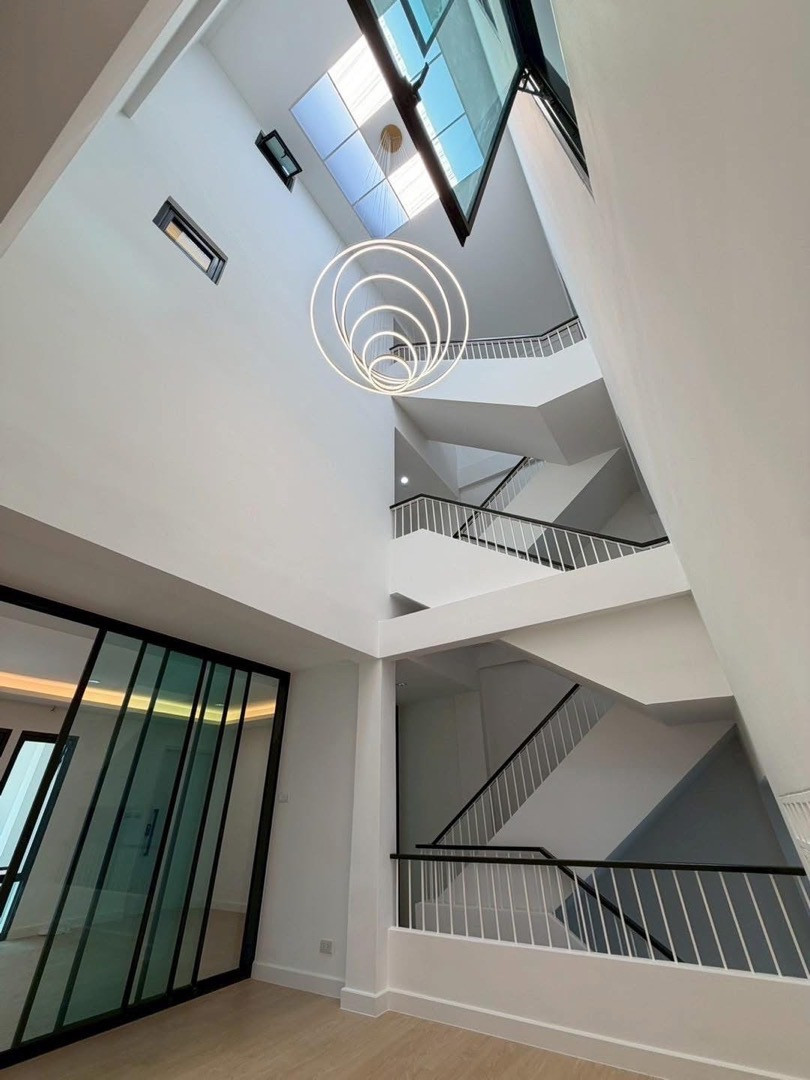 Townhome 4.5 ชั้น สุขุมวิท 101 ใกล้ BTS ปุณณวิถี รีโนเวทใหม่พร้อมอยู่🔥⭐️