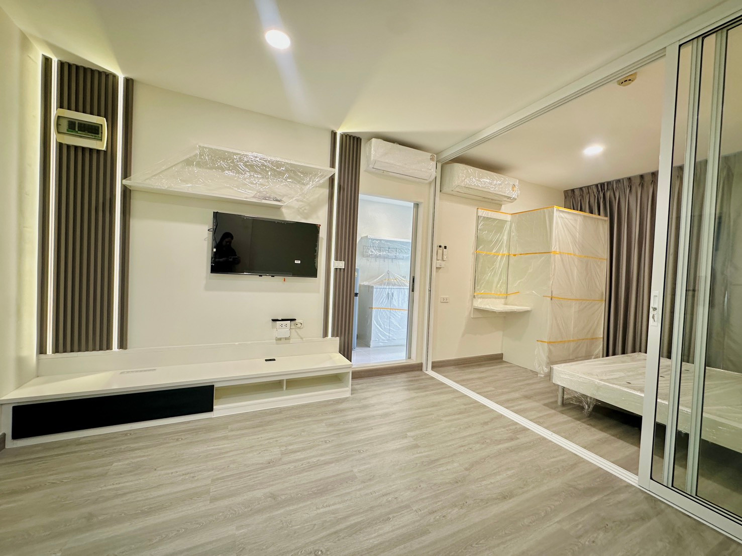 Fully Renovated with Brand-New Furniture Throughout!! Beautiful Move-In Ready Unit at D Condo Charan–Bang Khun Non Fully Renovated with Brand-New Furniture Throughout!! Beautiful Move-In Ready Unit at D Condo Charan–Bang Khun Non