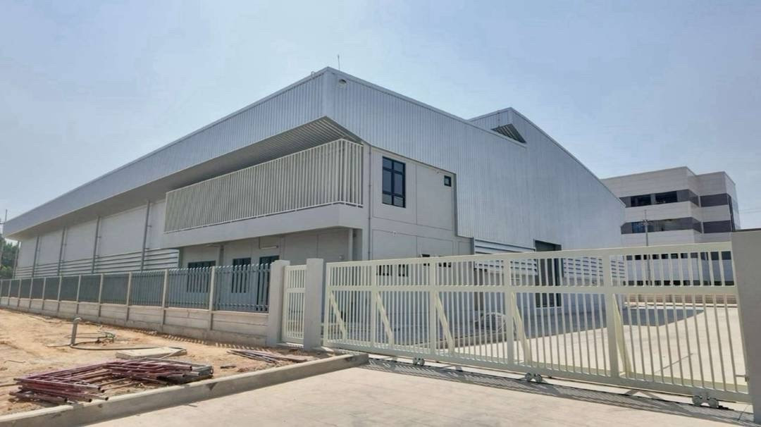 🏭 โรงงานให้เช่า 2,490 ตร.ม. | IEAT ระยอง 📍 อ.นิคมพัฒนา จ.ระยอง 📐 พื้นที่โรงงาน: 2,490 ตร.ม. • พื้นที่โรงงานหลัก 2,400 ตร.ม. (ขนาด 40×60 ม.) • พื้นที่ออฟฟิศ 90 ตร.ม. (ขนาด 15×6 ม.) • ความสูงอาคาร 12 เมตร • รับน้ำหนักพื้นได้ 3 ตัน/ตร.ม. 🏭 โรงงานให้เช่า 2,490 ตร.ม. | IEAT ระยอง 📍 อ.นิคมพัฒนา จ.ระยอง 📐 พื้นที่โรงงาน: 2,490 ตร.ม. • พื้นที่โรงงานหลัก 2,400 ตร.ม. (ขนาด 40×60 ม.) • พื้นที่ออฟฟิศ 90 ตร.ม. (ขนาด 15×6 ม.) • ความสูงอาคาร 12 เมตร • รับน้ำหนักพื้นได้ 3 ตัน/ตร.ม.