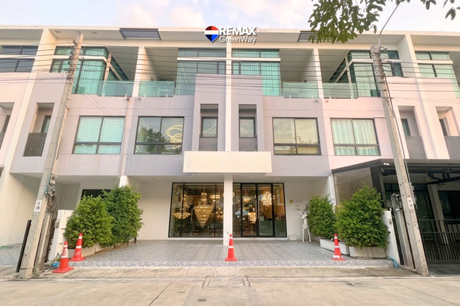 Premium Twin Layout | Home office, 3 floors, 2 adjacent rooms, width 10 meters, the only one open for sale in the Corazon Prachachuen project. Premium Twin Layout | Home office, 3 floors, 2 adjacent rooms, width 10 meters, the only one open for sale in the Corazon Prachachuen project.