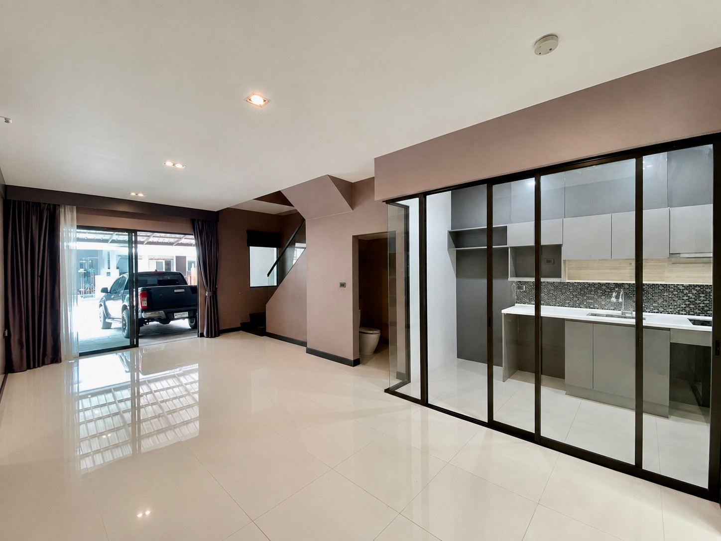 Townhome for Rent | The Landmark Ekkamai–Ramintra Modern 3-Storey Townhome | 3 Bedrooms | 168 Sq.m. | Prime Lat Phrao–Sukhonthawat Location
