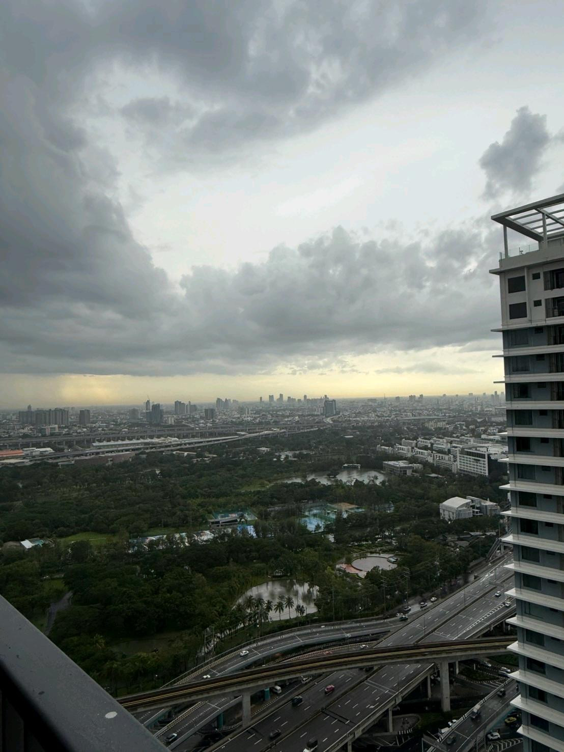 🏙️ The Saint Residences – Prime Location near MRT Phahon Yothin Brand-new unit, newly purchased and never occupied. – รูปที่ 3