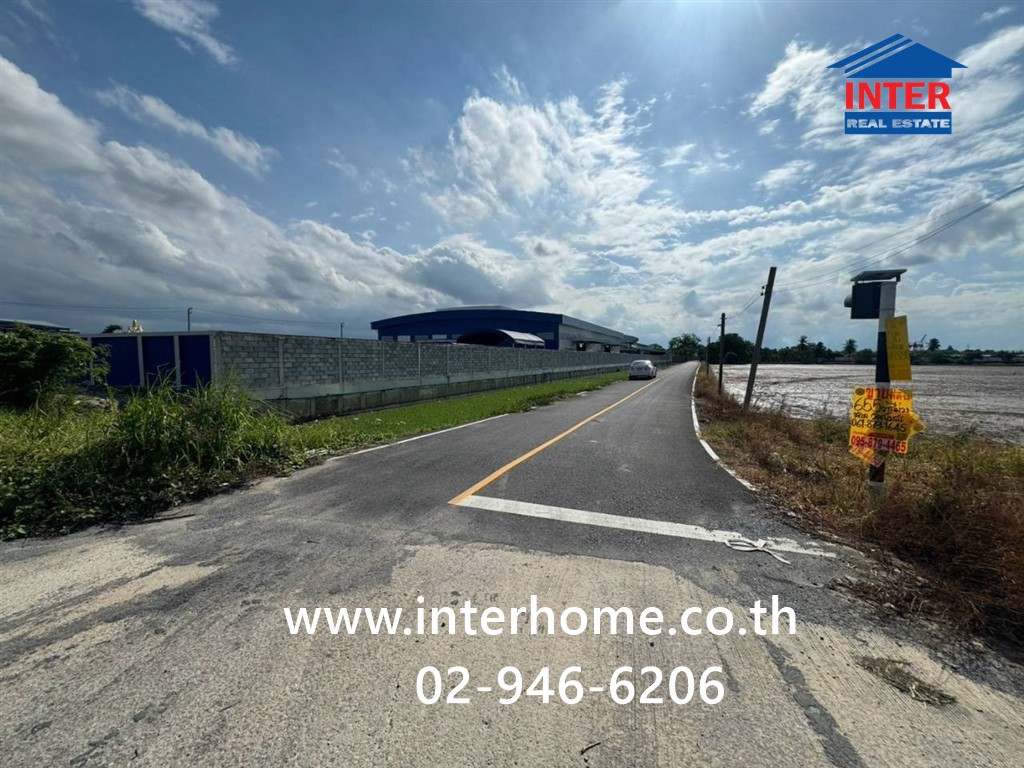 Vacant land 32 rai 76 sq m., large plot of land for rent, potential location, Sai Noi District, Nonthaburi Province, near Saengfa Isuzu Sales showroom, red light intersection, Sai Noi-Suphanburi Road, Sai Noi, Nonthaburi. Vacant land 32 rai 76 sq m., large plot of land for rent, potential location, Sai Noi District, Nonthaburi Province, near Saengfa Isuzu Sales showroom, red light intersection, Sai Noi-Suphanburi Road, Sai Noi, Nonthaburi.