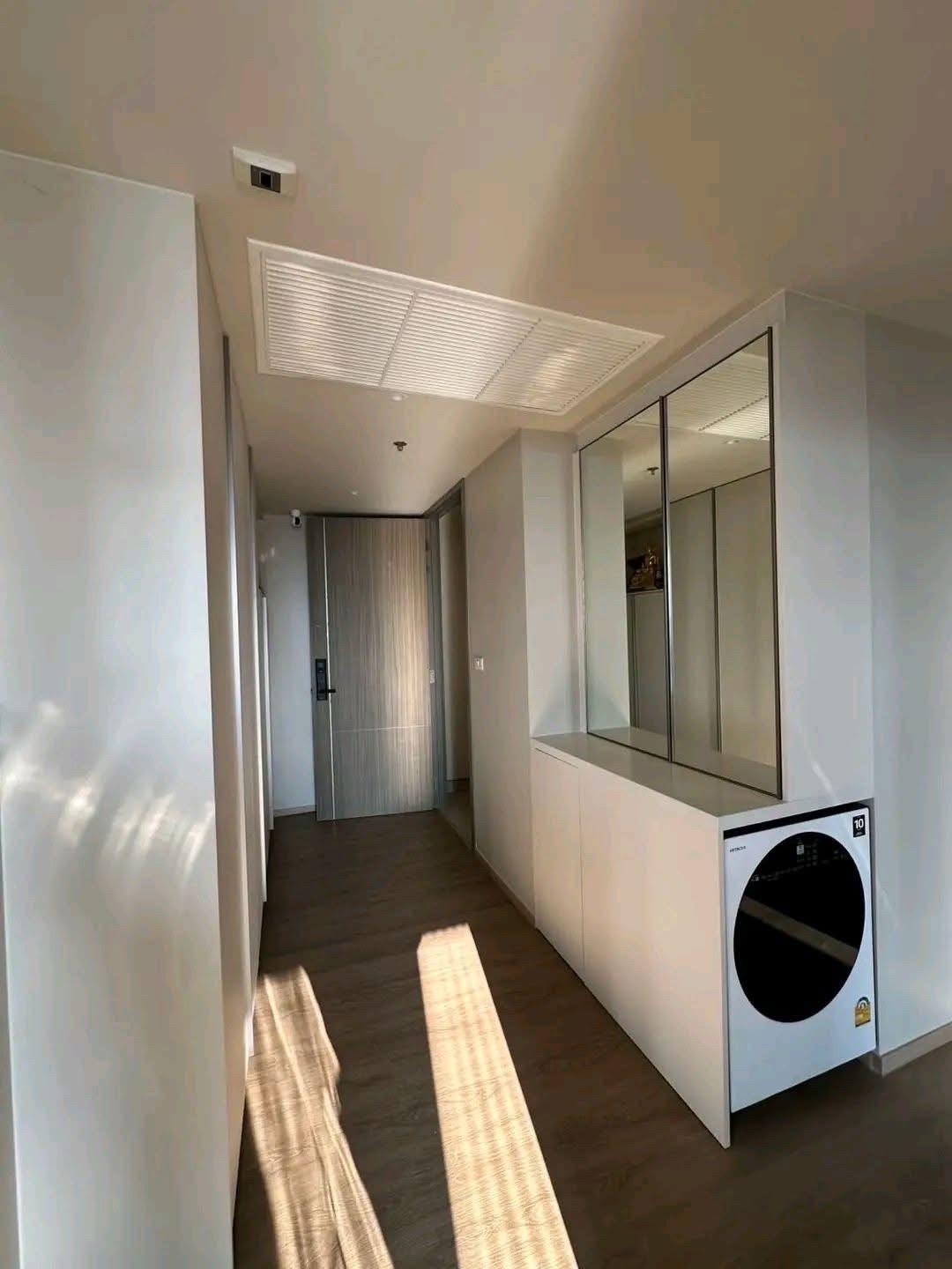 🔥Rent at The Issara Sathorn 🔥3BR 3BR.🔥 95,000 🔥110sqm. Floor32 – รูปที่ 3