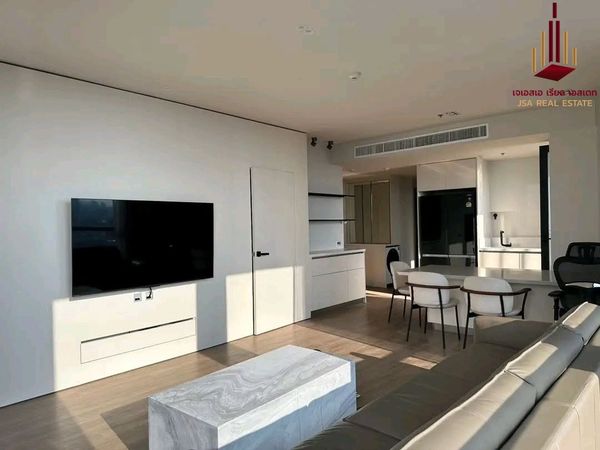 ✨ For Rent: The Issara Sathorn Condo ✨💰 Only 95,000 THB/month