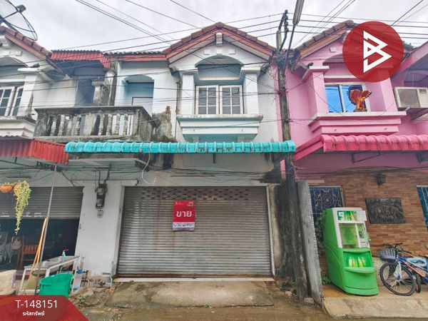 2-story townhouse for sale, area 22 sq m, Phanom Sarakham District, Chachoengsao.