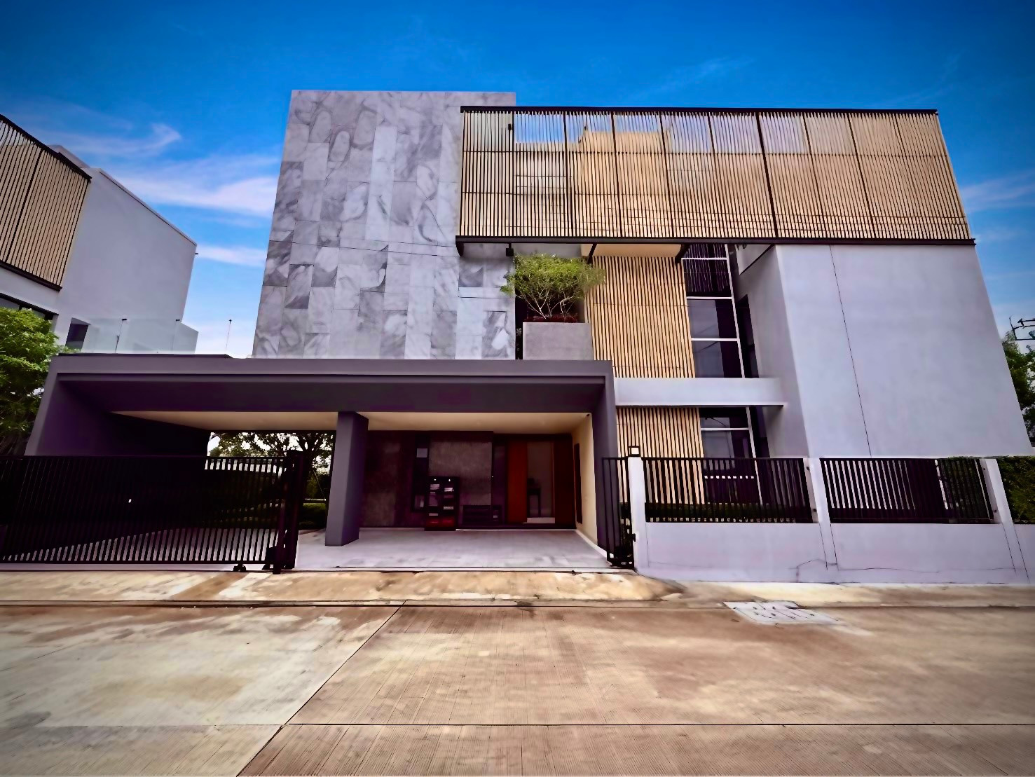 🏡✨ ให้เช่าคฤหาสน์หรู 3 ชั้น พร้อมลิฟท์ส่วนตัว The Master Ratchaphruek – Maha Chesadabodindranusorn Bridge เพราะ "บ้าน" ไม่ใช่แค่ที่อยู่อาศัย แต่คือพื้นที่ที่สะท้อนตัวตนและความสำเร็จของคุณ 🏡✨ ให้เช่าคฤหาสน์หรู 3 ชั้น พร้อมลิฟท์ส่วนตัว The Master Ratchaphruek – Maha Chesadabodindranusorn Bridge เพราะ "บ้าน" ไม่ใช่แค่ที่อยู่อาศัย แต่คือพื้นที่ที่สะท้อนตัวตนและความสำเร็จของคุณ