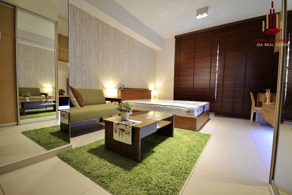 ✨ For Sale : The Lofts Ekkamai Condo ✨ 💰 Only 4,550,000 THB