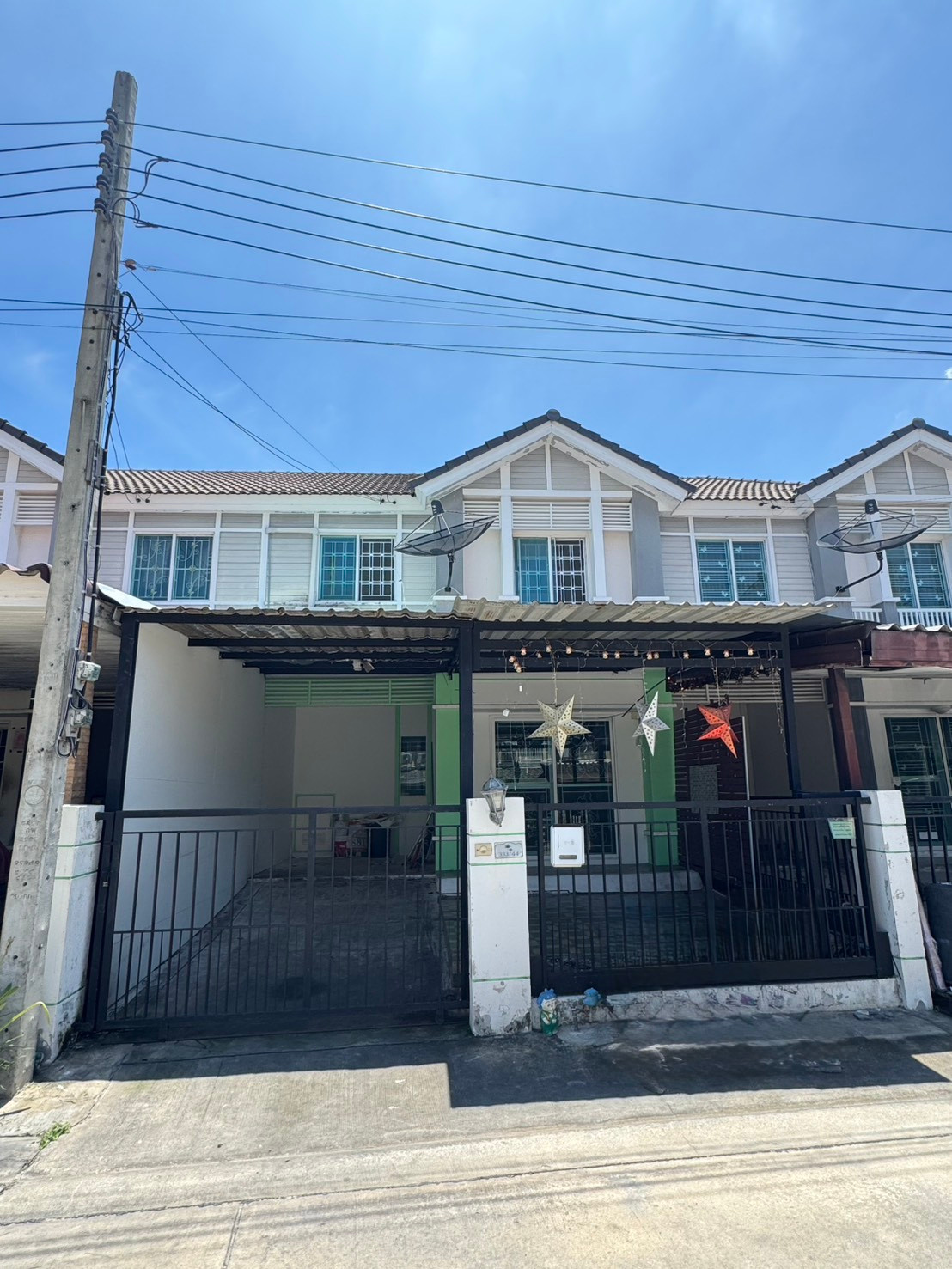 Urgent sale, townhouse, width 6 meters. Urgent sale, townhouse, width 6 meters.