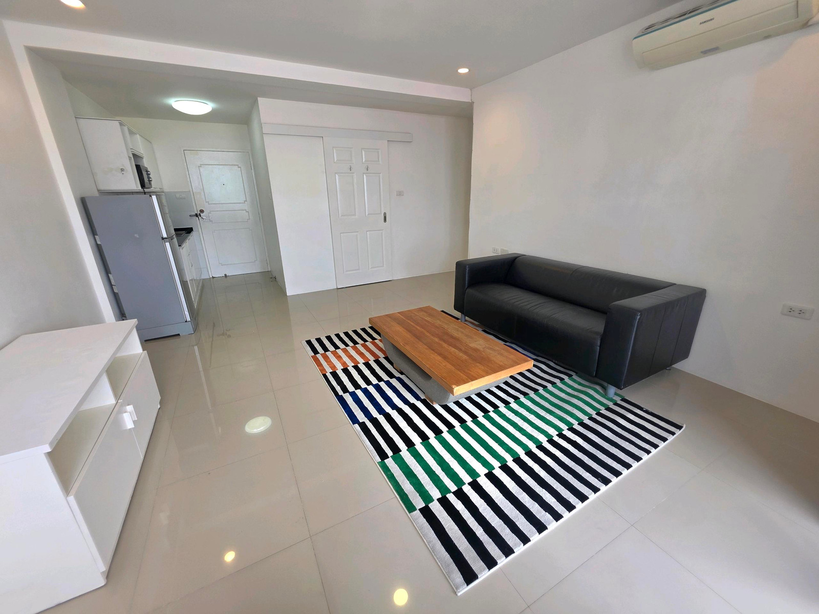 FOR SALE OR RENT: Happy Place Tower (Sukhumvit 71 / Pridi Banomyong Soi 2) Prime location — Only 700 meters from BTS Phra Khanong! – รูปที่ 2