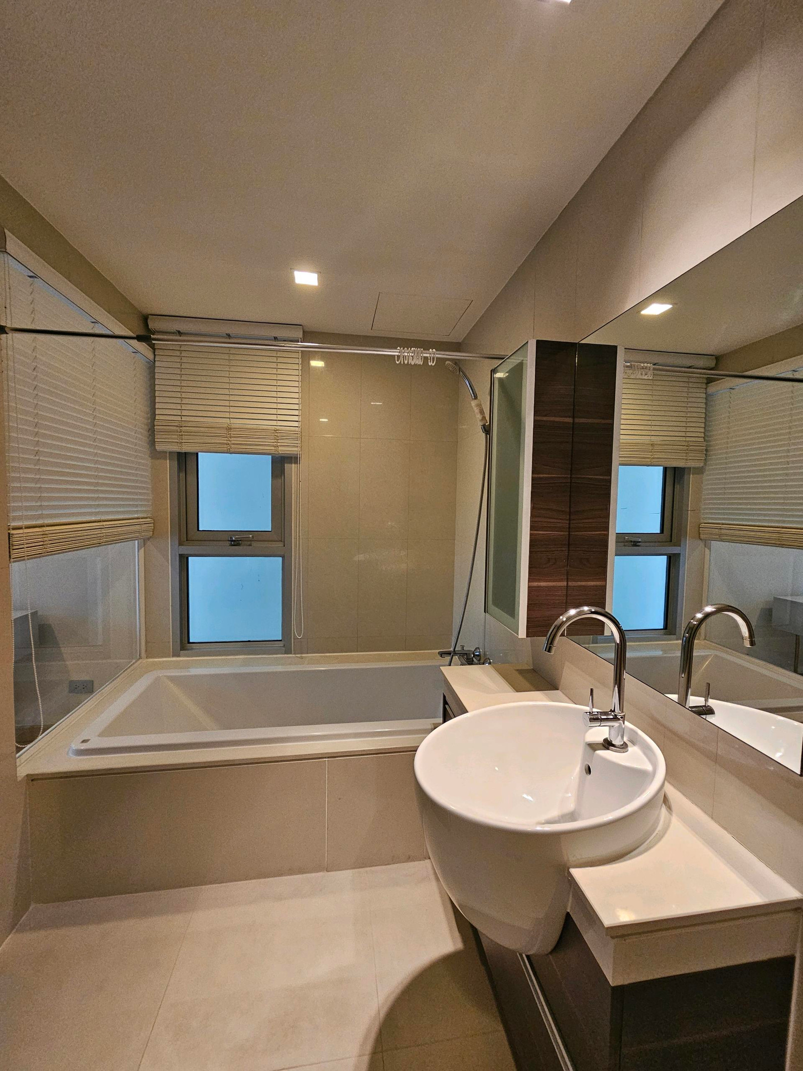 🔥ให้เช่า 2 ห้องนอน Skywalk Condo  ใกล้ BTS พระโขนง ห้องรีโนเวทใหม่! – รูปที่ 4