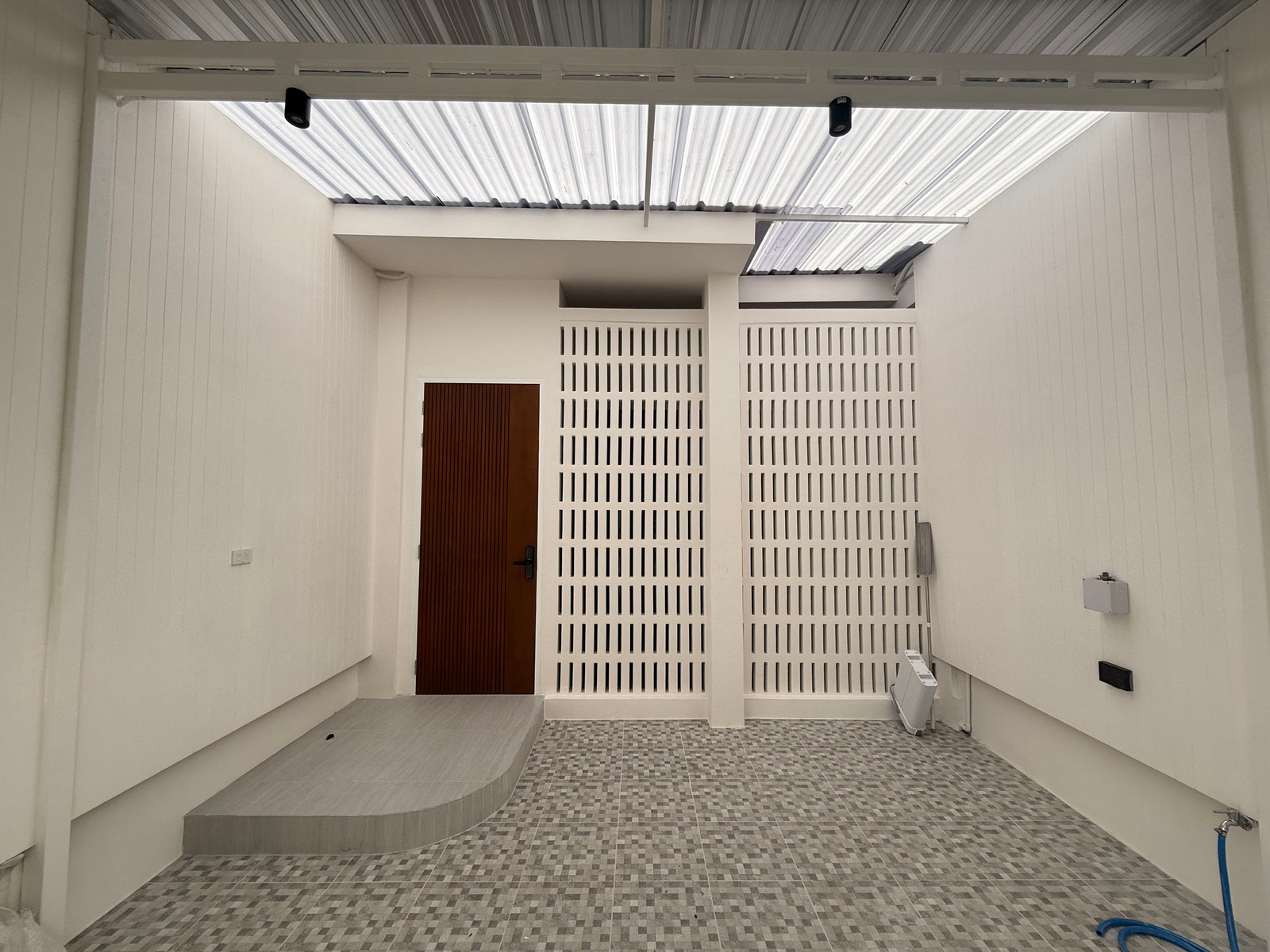 3-story townhome for sale, completely renovated, Soi Ramindra 8 🏡✨ Modern Homey | 23 sq m. | Usable area approximately 180 sq m | 3 bedrooms, 3 bathrooms – รูปที่ 3