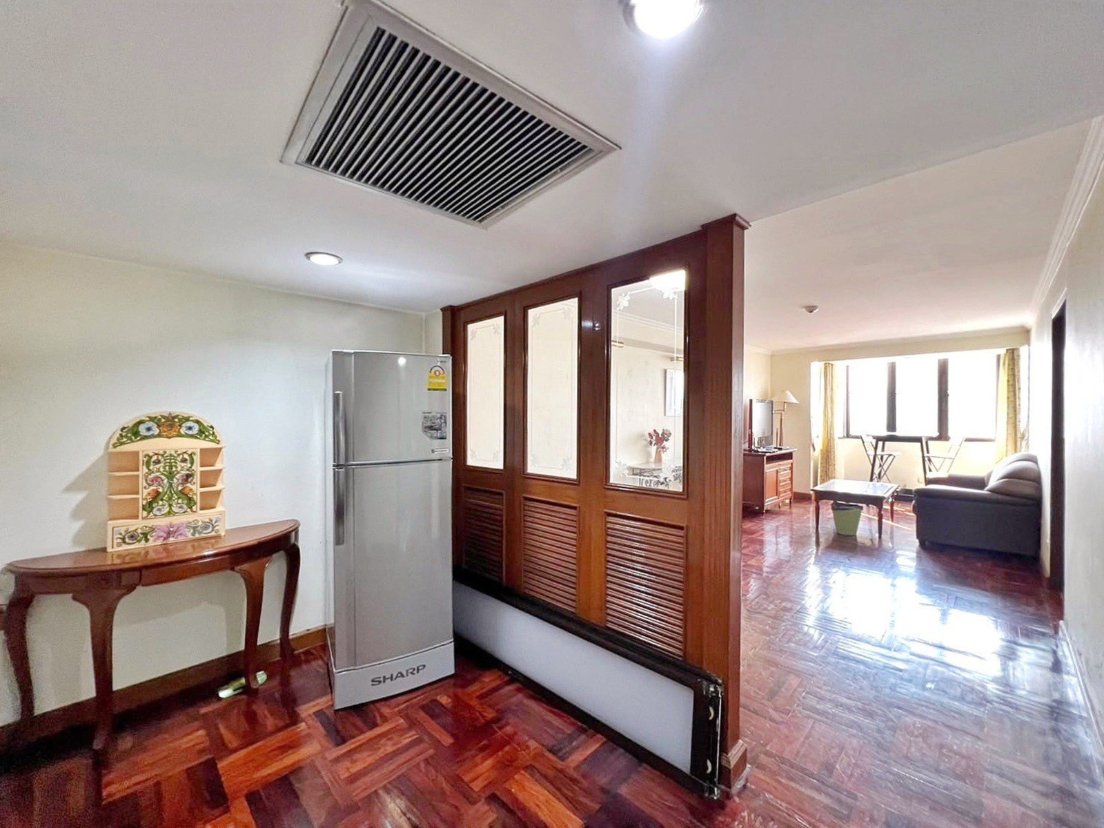 Golden opportunity for investors! Large condo room in the heart of Nana, only 5x,xxx baht per square meter! 💥 Best value in the Sukhumvit-Nana area. Golden opportunity for investors! Large condo room in the heart of Nana, only 5x,xxx baht per square meter! 💥 Best value in the Sukhumvit-Nana area.