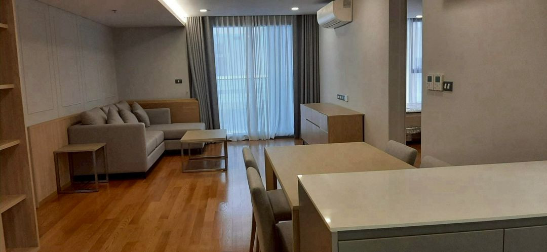 อพาร์ทเม้นท์ให้เช่าที่ Piya Apartment Sukhumvit 15 เดินทางสะดวก ใกล้ร้านอาหาร มีรถรับส่ง ห้องพร้อมอยู่