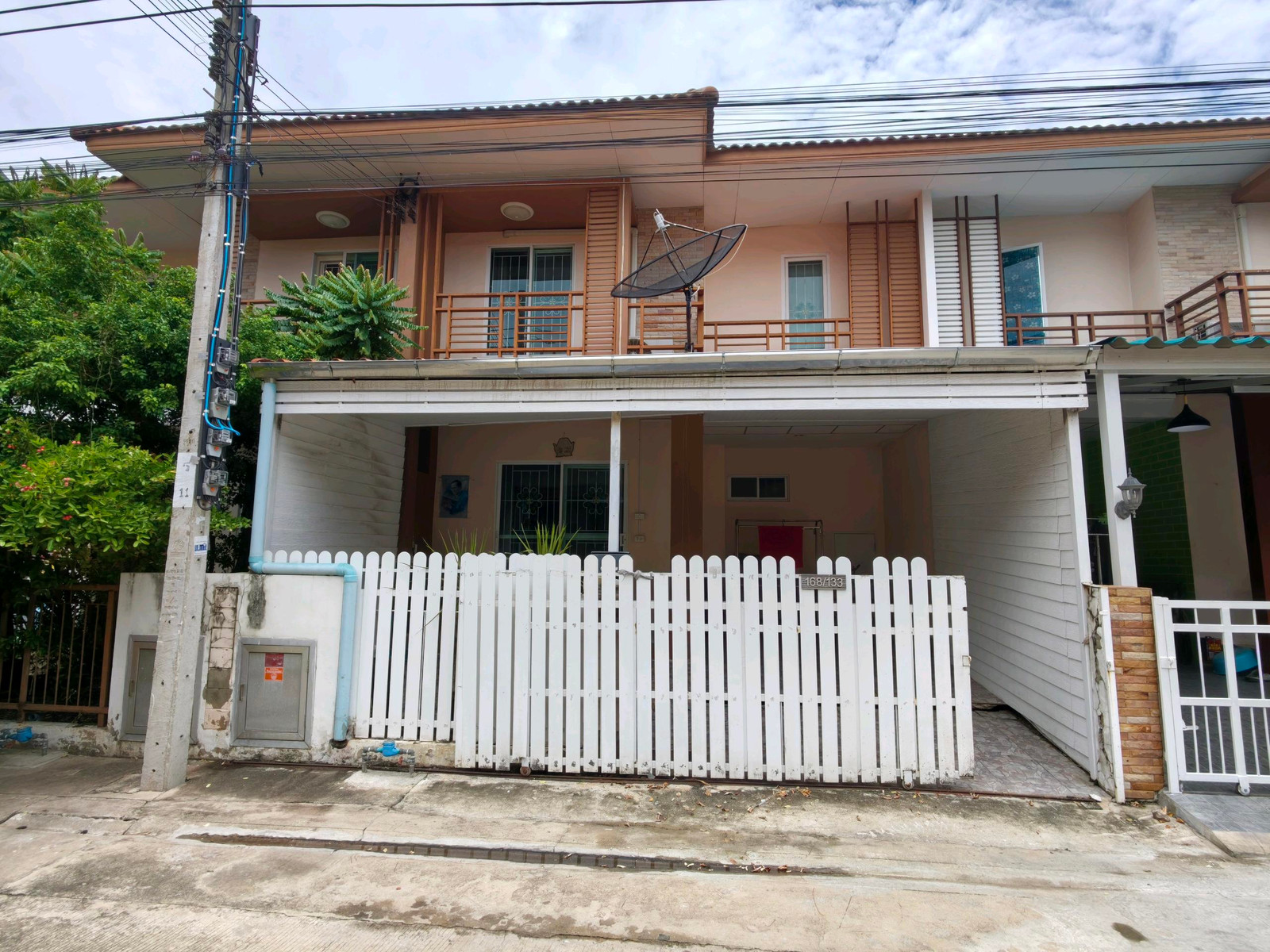 💫Townhouse for sale, I Leaf Town, Pracha Uthit 90💫 🏡2-story townhouse, sold as is, complete with furniture and electrical appliances. Location Pracha Uthit 90, Samut Prakan ✨Good price, only 1.49 million baht ✨Sold as is, with furniture and electrical app 💫Townhouse for sale, I Leaf Town, Pracha Uthit 90💫 🏡2-story townhouse, sold as is, complete with furniture and electrical appliances. Location Pracha Uthit 90, Samut Prakan ✨Good price, only 1.49 million baht ✨Sold as is, with furniture and electrical app