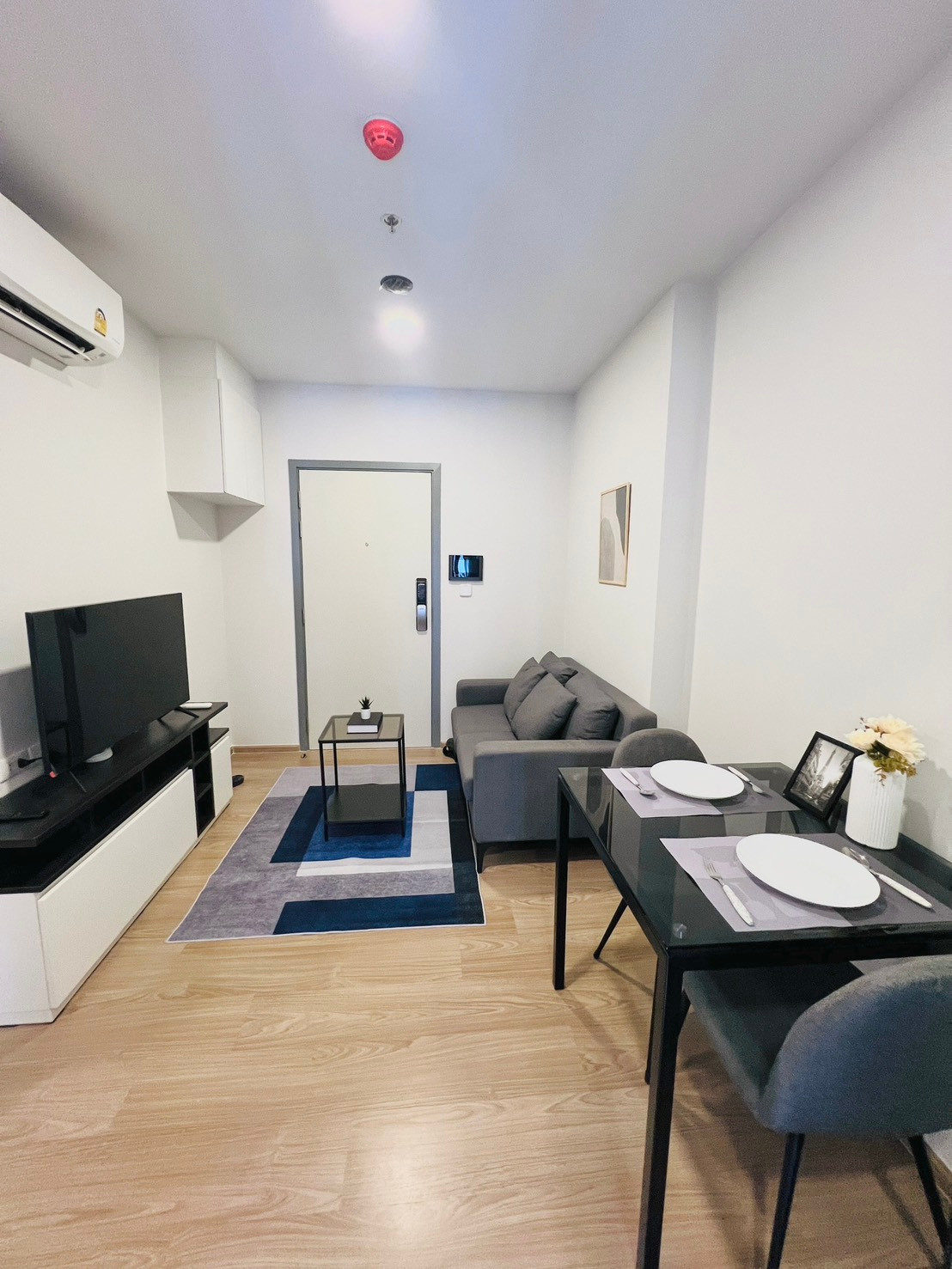 ✨#Condo for rent "Chewathai Pinklao", brand new room 🎉✨ 🛏️ Room details 1 bedroom | 1 bathroom, size 29.86 sq m., 8th floor, central garden view, open city view, good breeze, comfortable, not uncomfortable. ✨#Condo for rent "Chewathai Pinklao", brand new room 🎉✨ 🛏️ Room details 1 bedroom | 1 bathroom, size 29.86 sq m., 8th floor, central garden view, open city view, good breeze, comfortable, not uncomfortable.