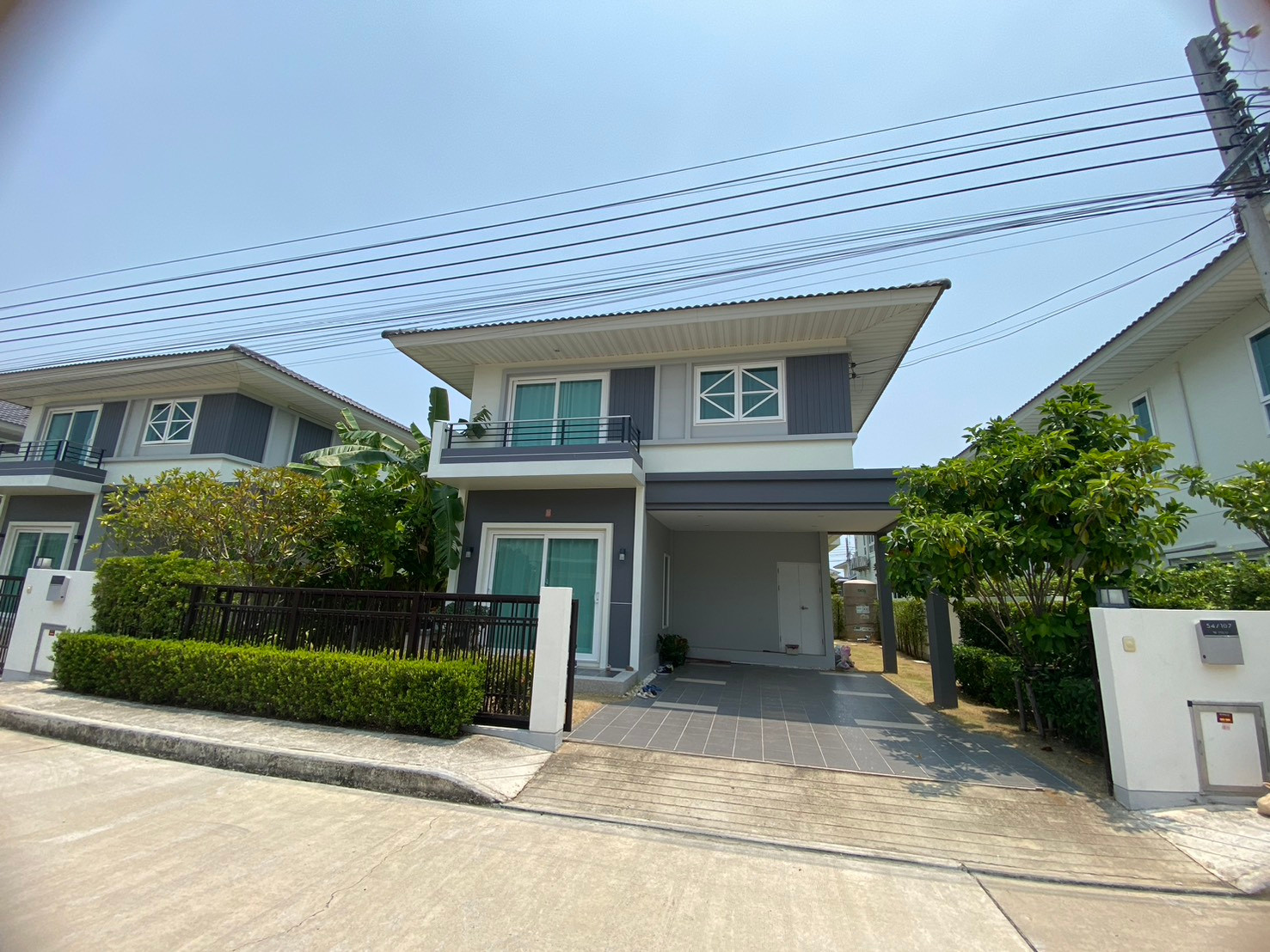 For sale cheap, 2-story detached house, corner house, Supalai Village, Palm Springs, Theparak, size 52 sq m.