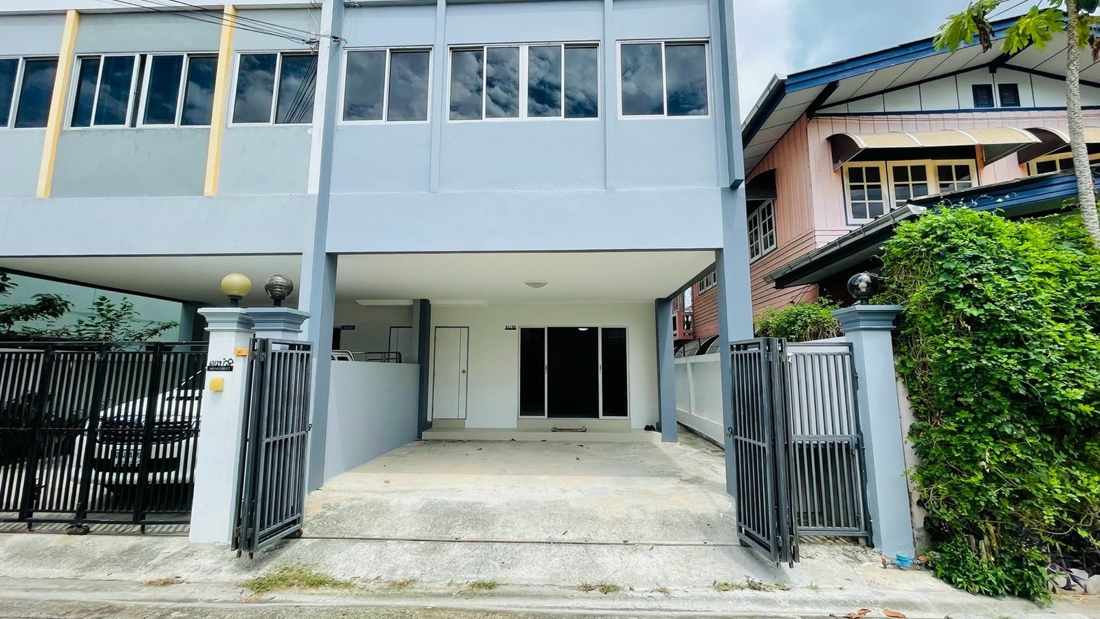 🏡🌈ทาว์นโฮม 3 ชั้น 2 ล้านต้น บางกร่าง 52 ทำเลดีสุด✅ 4 นอน 3 น้ำ กู้ได้เหลือๆ – รูปที่ 3
