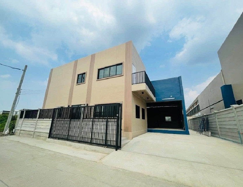 For Rent ให้เช่าโกดังพร้อมออฟฟิศ 2 ชั้น สร้างใหม่ / พื้นที่ 380 ตารางเมตร / ทำเล บางใหญ่ บางบัวทอง / ถนนคลองถนน บางใหญ่ นนทบุรี / รถใหญ่เข้าออกได้ (สิบล้อ หรือ ตู้สั้น) For Rent ให้เช่าโกดังพร้อมออฟฟิศ 2 ชั้น สร้างใหม่ / พื้นที่ 380 ตารางเมตร / ทำเล บางใหญ่ บางบัวทอง / ถนนคลองถนน บางใหญ่ นนทบุรี / รถใหญ่เข้าออกได้ (สิบล้อ หรือ ตู้สั้น)