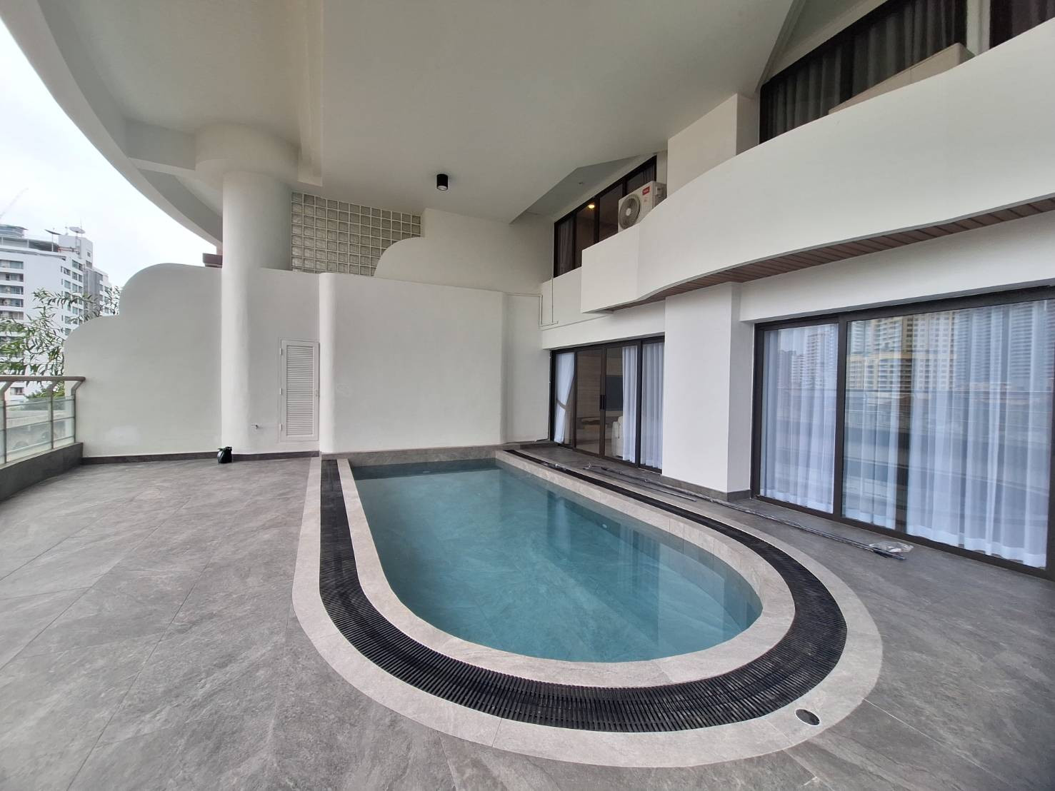Rent Le Raffine Sukhumvit 24 (เลอ รัฟฟิเน่ สุขุมวิท 24)  BTS Phrom Phong, 4 Bedroom Duplex – รูปที่ 3