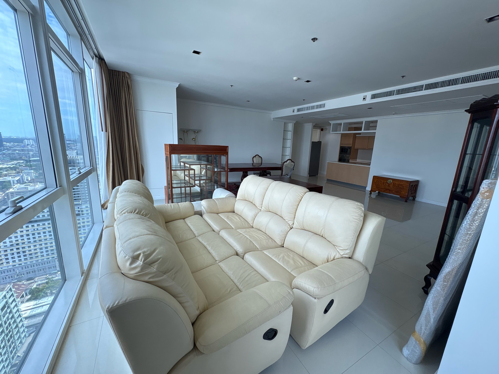 🔥Rent at Athenee Residence 🔥3BR 4BR.🔥 150,000 🔥197sqm. Floor34 🔥Rent at Athenee Residence 🔥3BR 4BR.🔥 150,000 🔥197sqm. Floor34