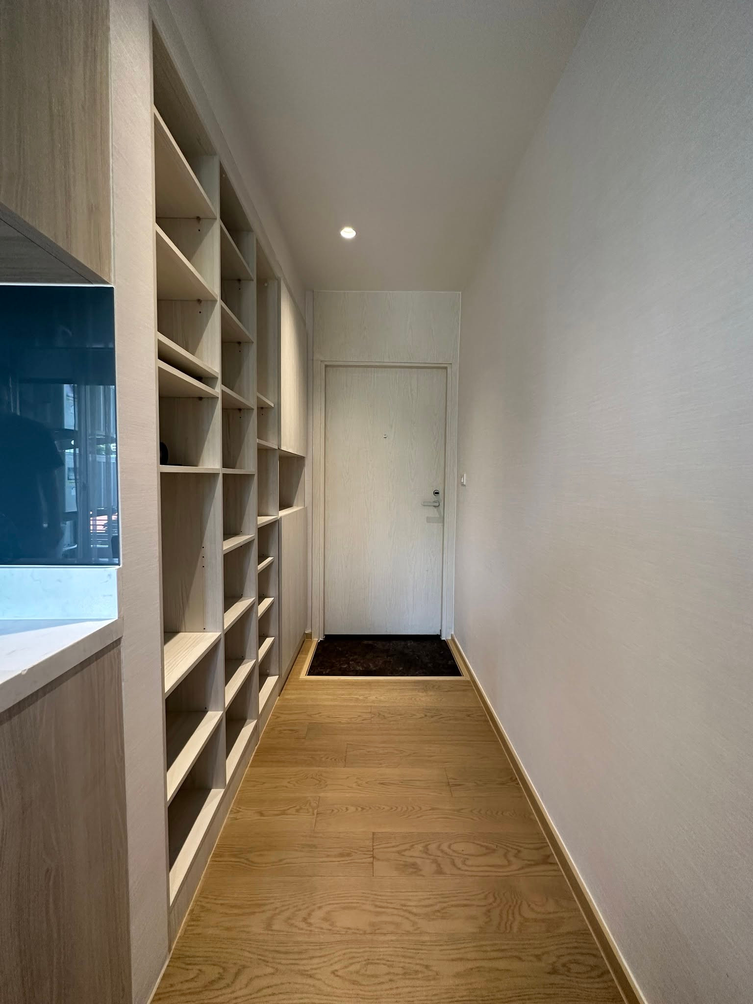 ให้เช่าคอนโด Runesu Thonglor 5 เฟอร์ครบพร้อมเข้าอยู่ ใจกลางทองหล่อ เดินทางสะดวก เพียง 500 เมตรจาก BTS ทองหล่อ -RW008254 – รูปที่ 3