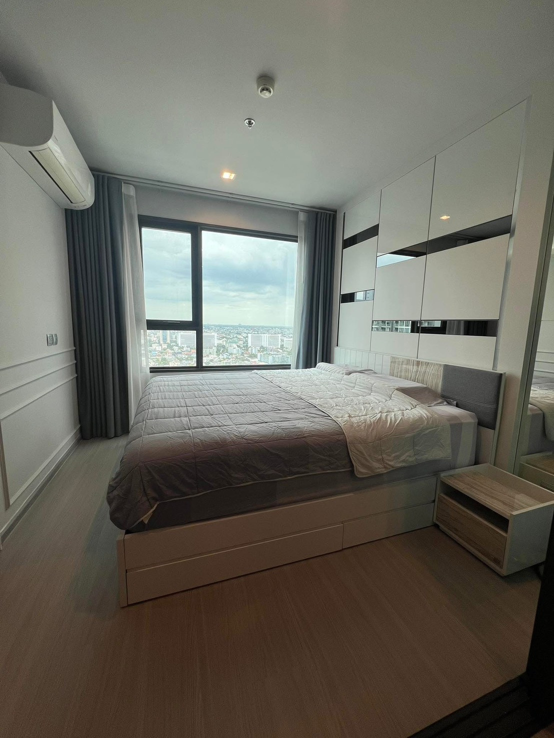 ให้เช่า 1 ห้องนอน ชั้นสูง  วิวสวย ไลฟ์ ลาดพร้าว Life Ladprao  – รูปที่ 2