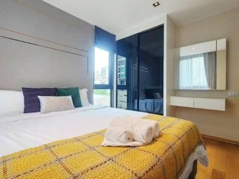 👑✨ Altitude Define – A City-Center Condo on Si Phraya Road 👑✨  A Low-Rise condo in a prime location, surrounded by business districts, restaurants, and cafés. 🏙️✨ 🚆 200 m. to MRT Sam Yan | 600 m. to BTS Sala Daeng – รูปที่ 3