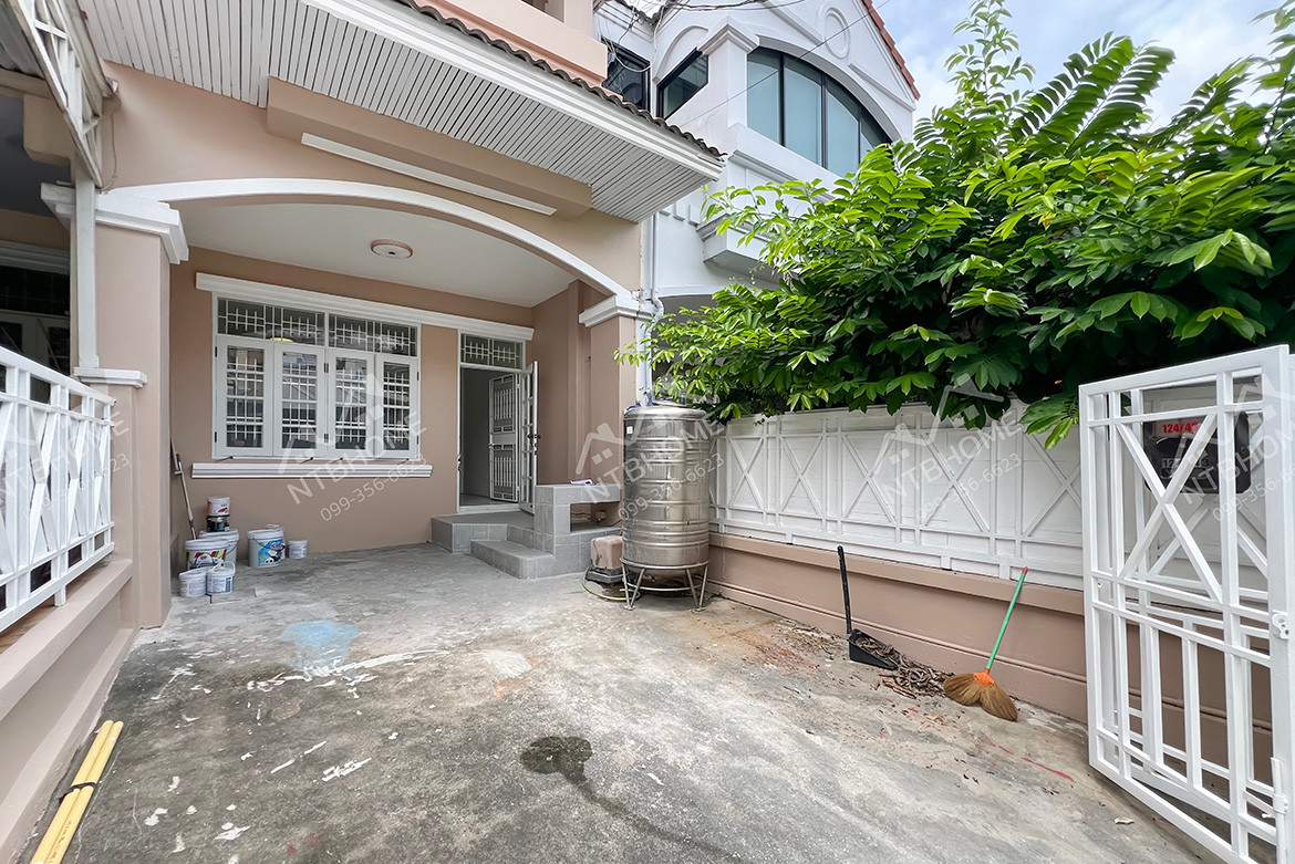 2 and a half storey townhome, Nanthana Garden Rangsit, Pathum Thani, good condition, ready to move in. Near the Red Line - Rangsit Station. – รูปที่ 2