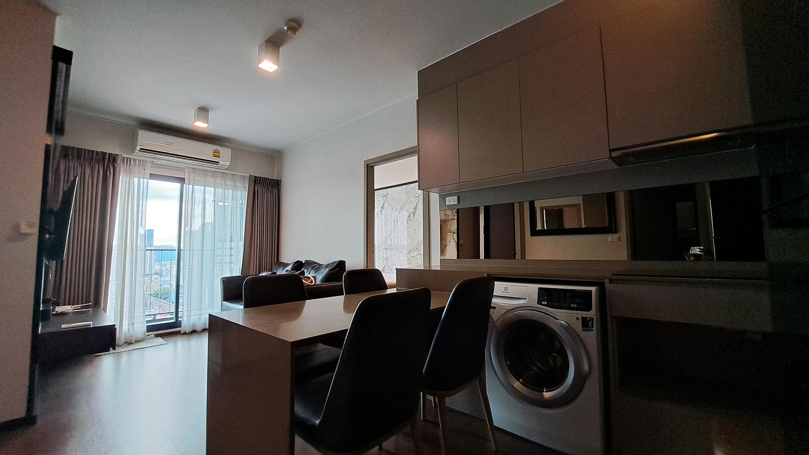 ให้เช่า 2 ห้องนอน IdeoS93 ห้องมุมพร้อมอยู่ เดินทางสะดวก ใกล้ BTS บางจากเพียง 80 เมตร – รูปที่ 3