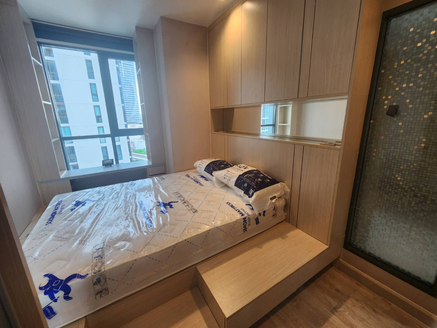  ให้เช่า ห้องสวย  ไอดีโอ โมบิ สาทร ( Ideo mobi sathorn ) ติด BTS ธนบุรี  50 เมตร พร้อมเฟอร์ + เครื่องซักผ้า +ห้อง 31 ตรม. พียง 14,500  บาท   – รูปที่ 2