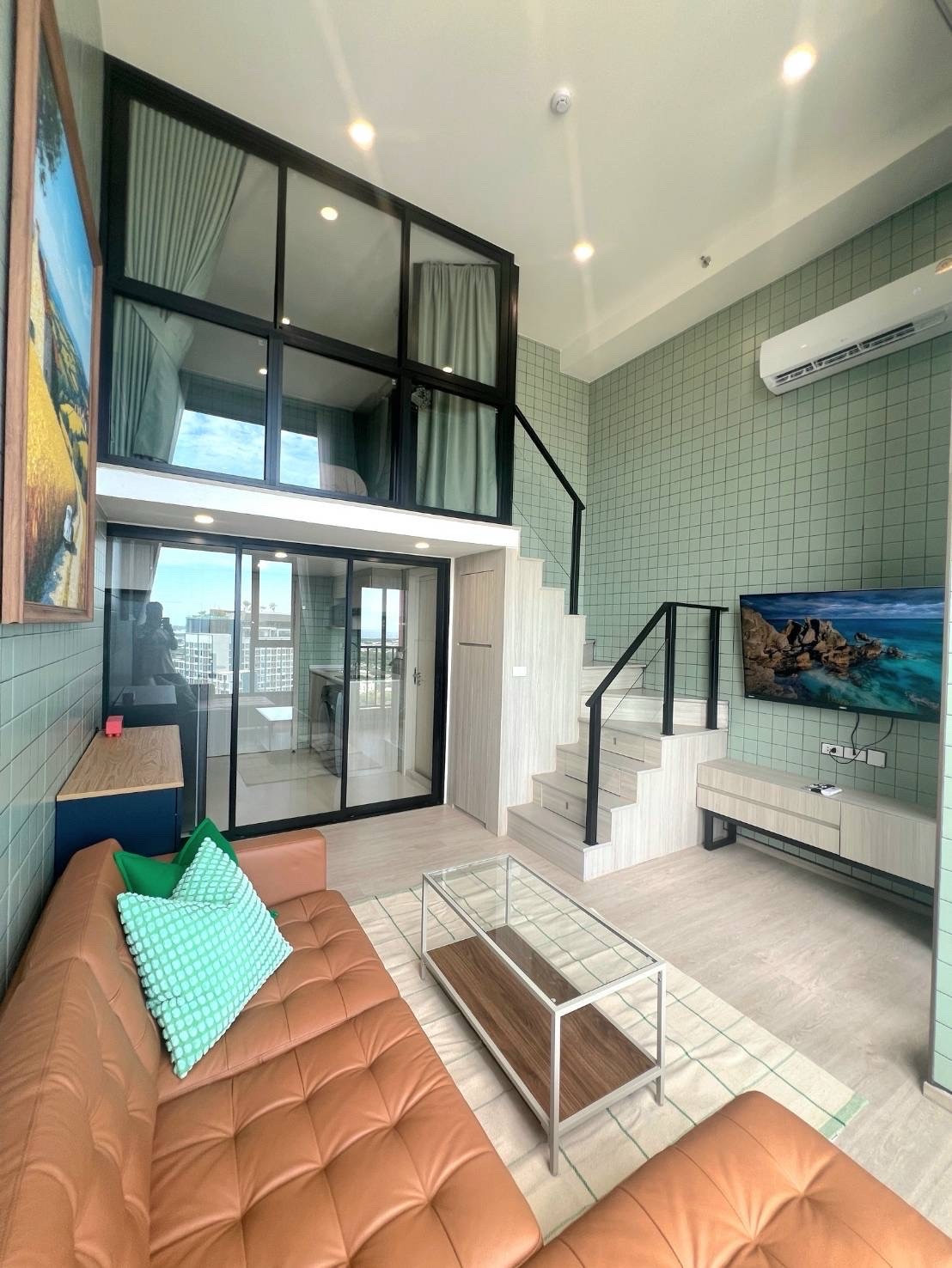Duplex, high floor, panoramic view of Pak Nam, next to BTS only 0 meters. Duplex, high floor, panoramic view of Pak Nam, next to BTS only 0 meters.
