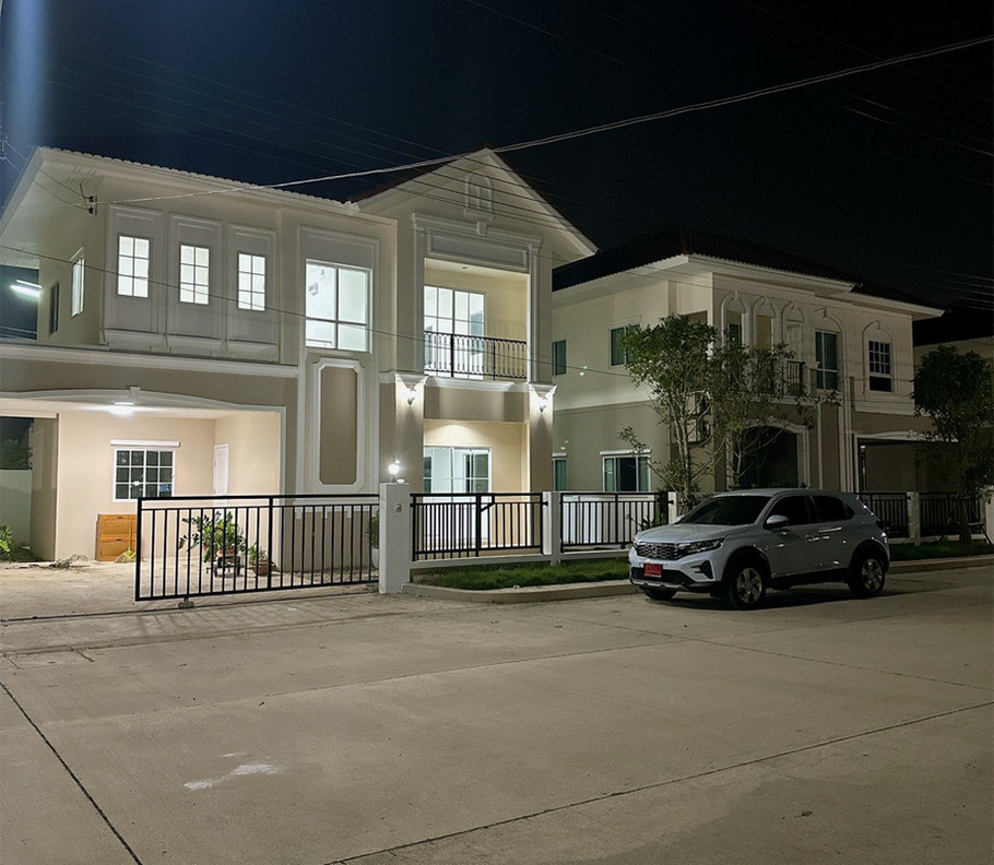 Call : 091-867-4512 Lanceo Crib Wongwan-Rangsit Khlong 4 Village, Detached house 51 sq.wa 3 Beds, 3 Baths, 2 parking spaces, Near Lotus, Makro and Market Village