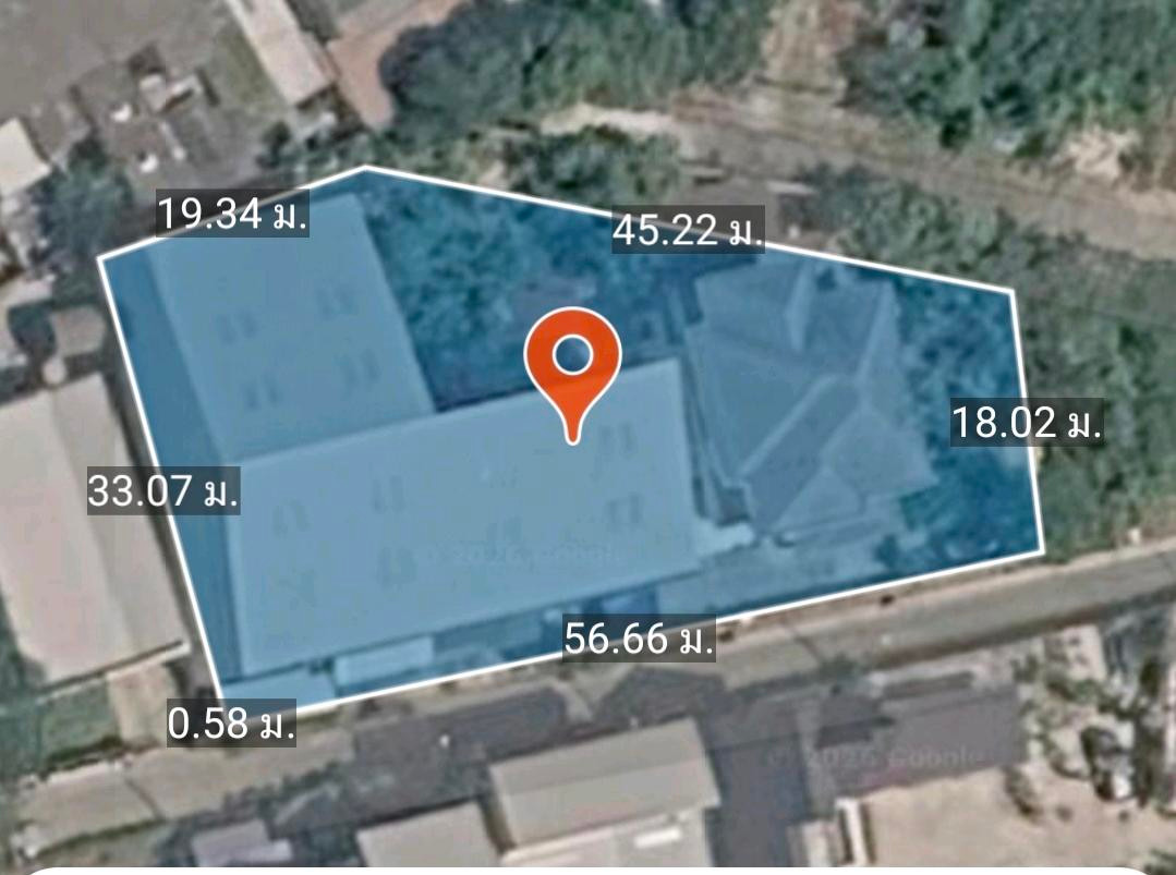 For sale: detached house with warehouse, can be bought separately.