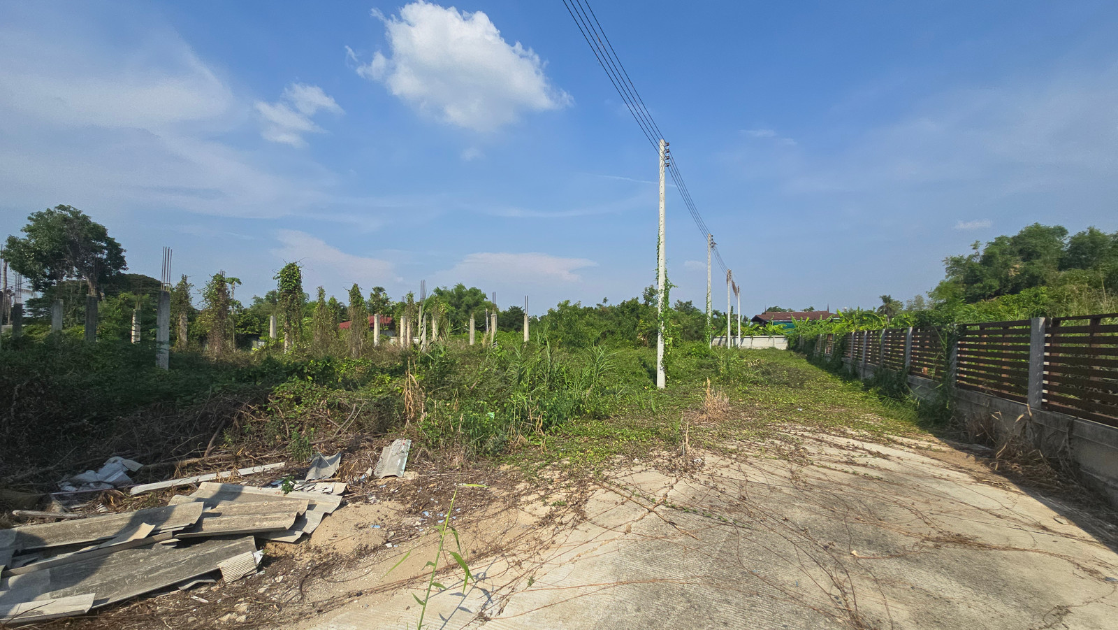 4 plots of land next to a concrete road, water and electricity ready, sold separately or bought together. – รูปที่ 2