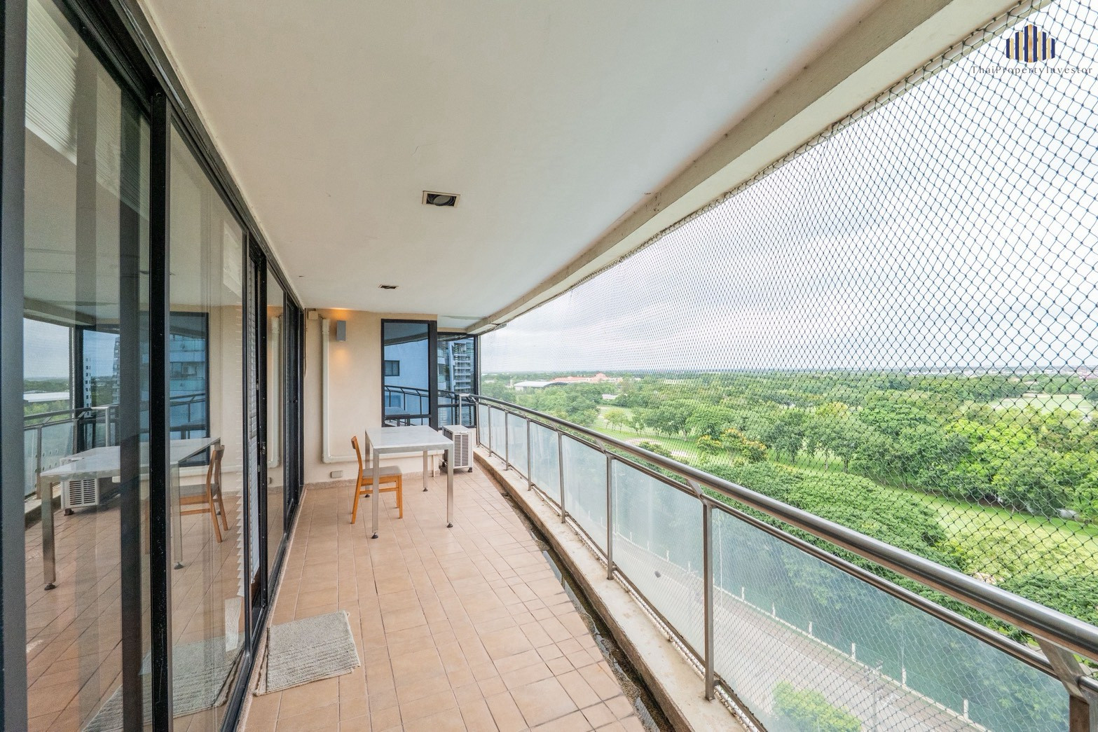 ให้เช่าคอนโดธนาซิตี้ เพรสทีจ คอนโดมิเนียม (Thana City Prestige Condominium) 3 ห้องนอน 3 ห้องน้ำ เฟอร์ครบพร้อมอยู่ ขนาด 185.45 ตร.ม. – รูปที่ 4
