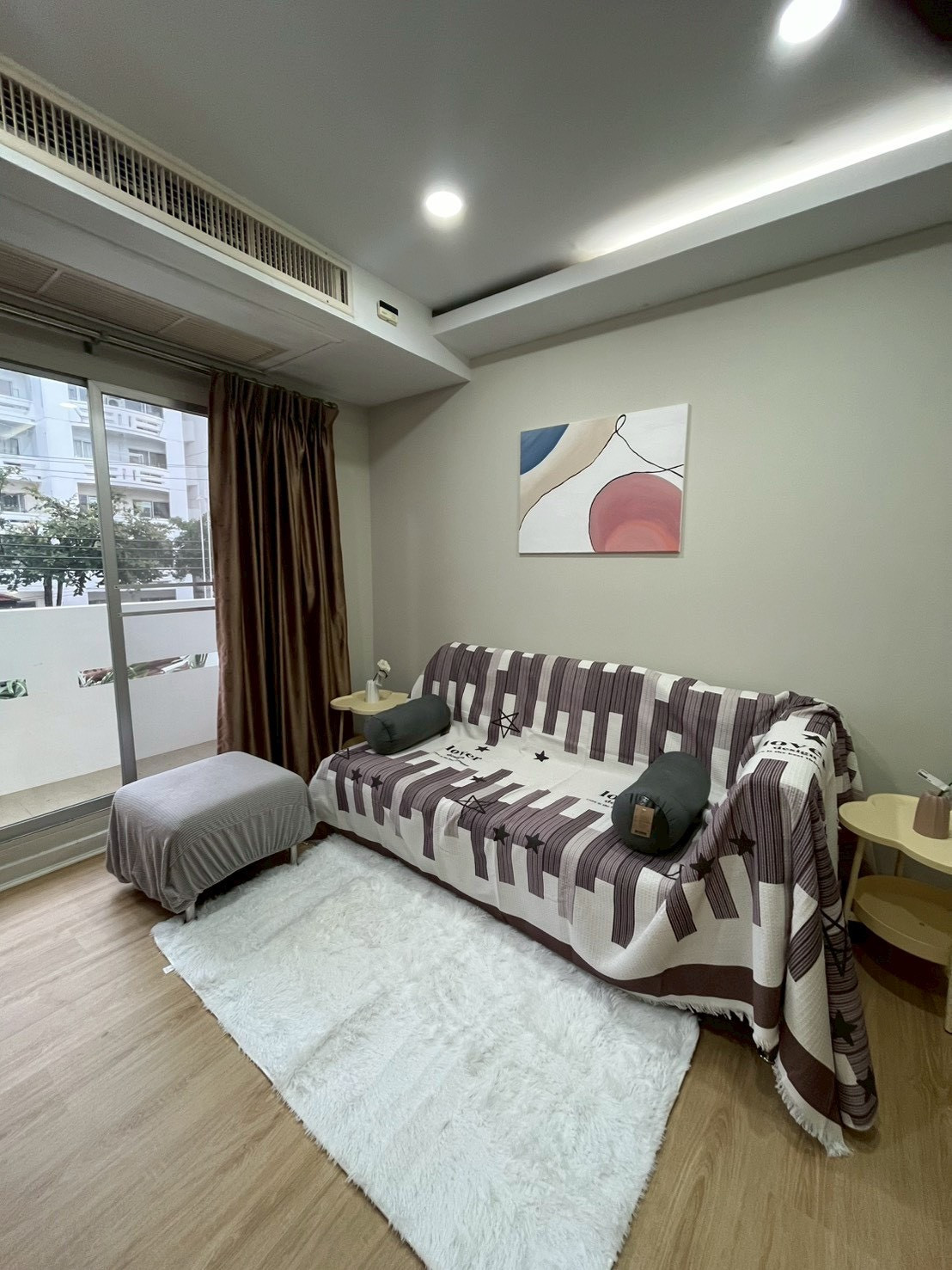 Condo for rent, Baan Suanthon Srinakarin, 2nd floor, area 60 square meters.