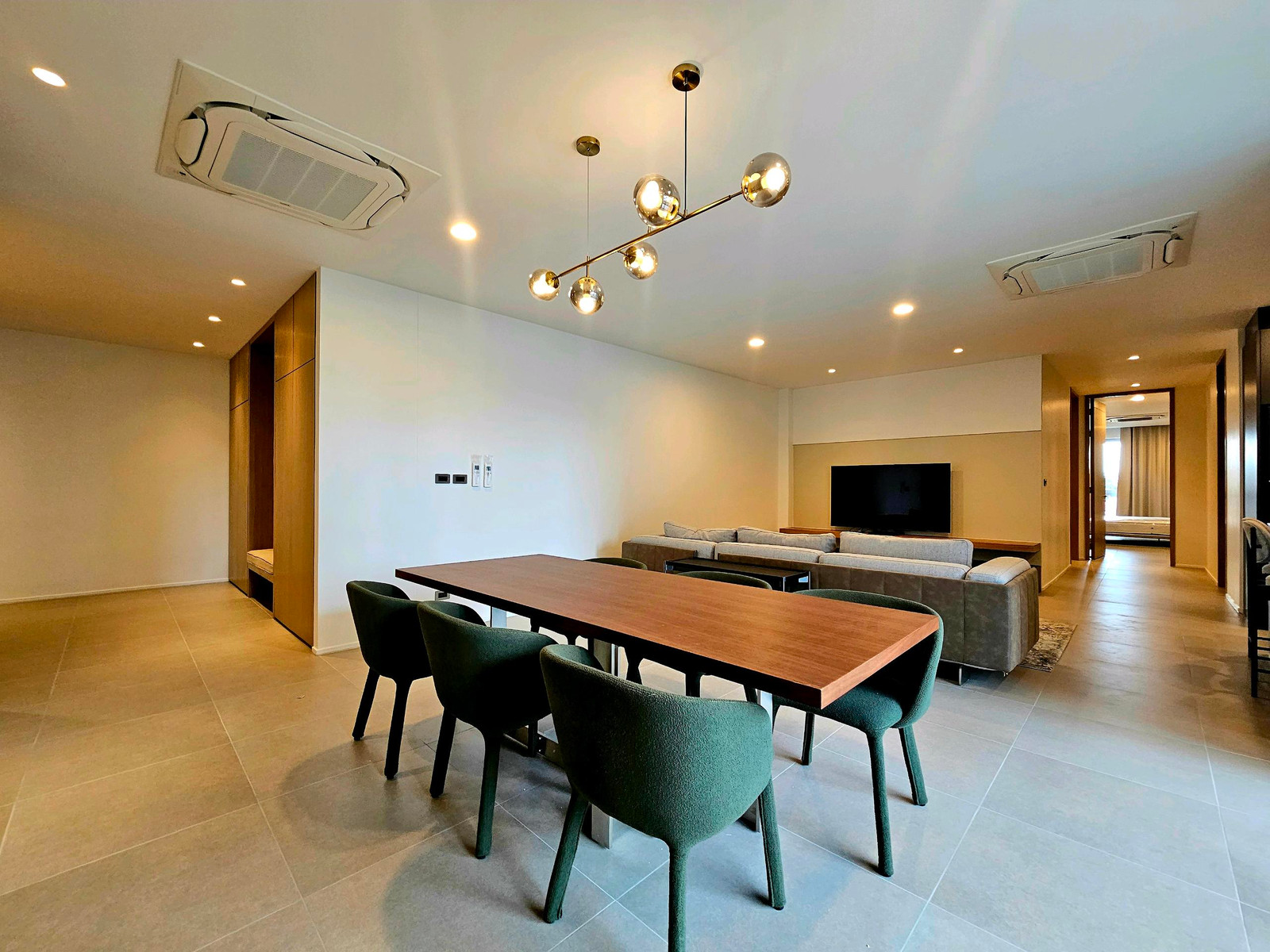 Renovated Unit on Sukhumvit 65
