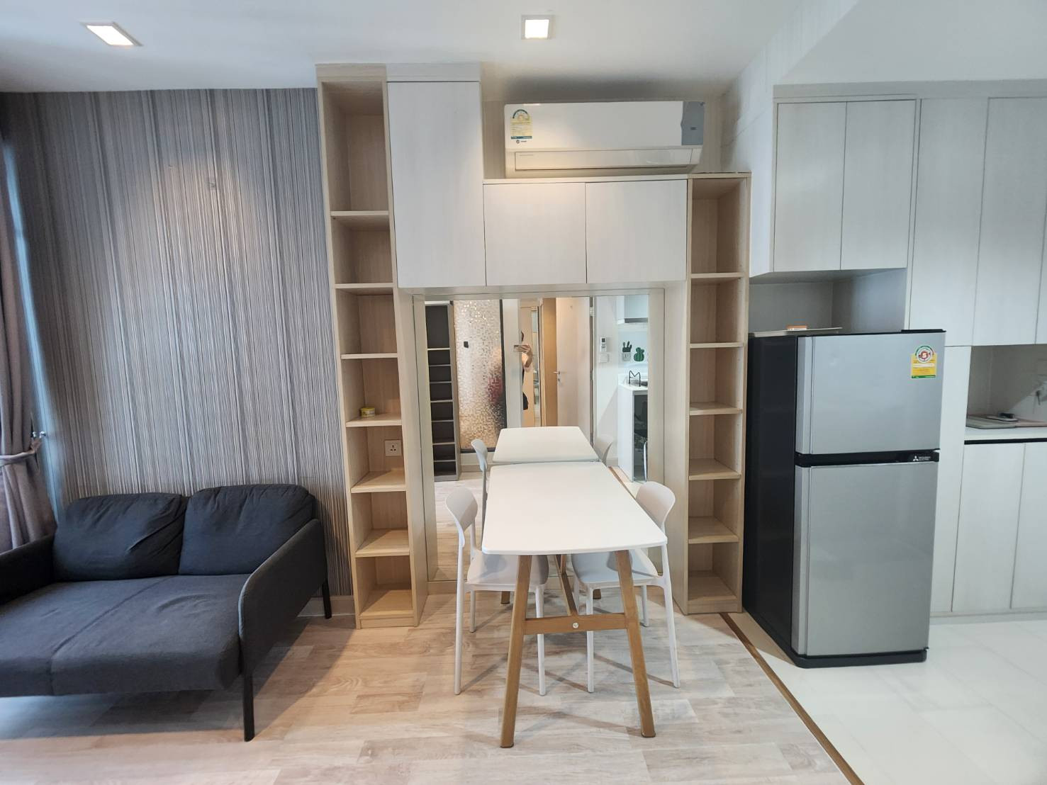  ให้เช่า ห้องสวย  ไอดีโอ โมบิ สาทร ( Ideo mobi sathorn ) ติด BTS ธนบุรี  50 เมตร พร้อมเฟอร์ + เครื่องซักผ้า +ห้อง 31 ตรม. พียง 14,500  บาท   – รูปที่ 4