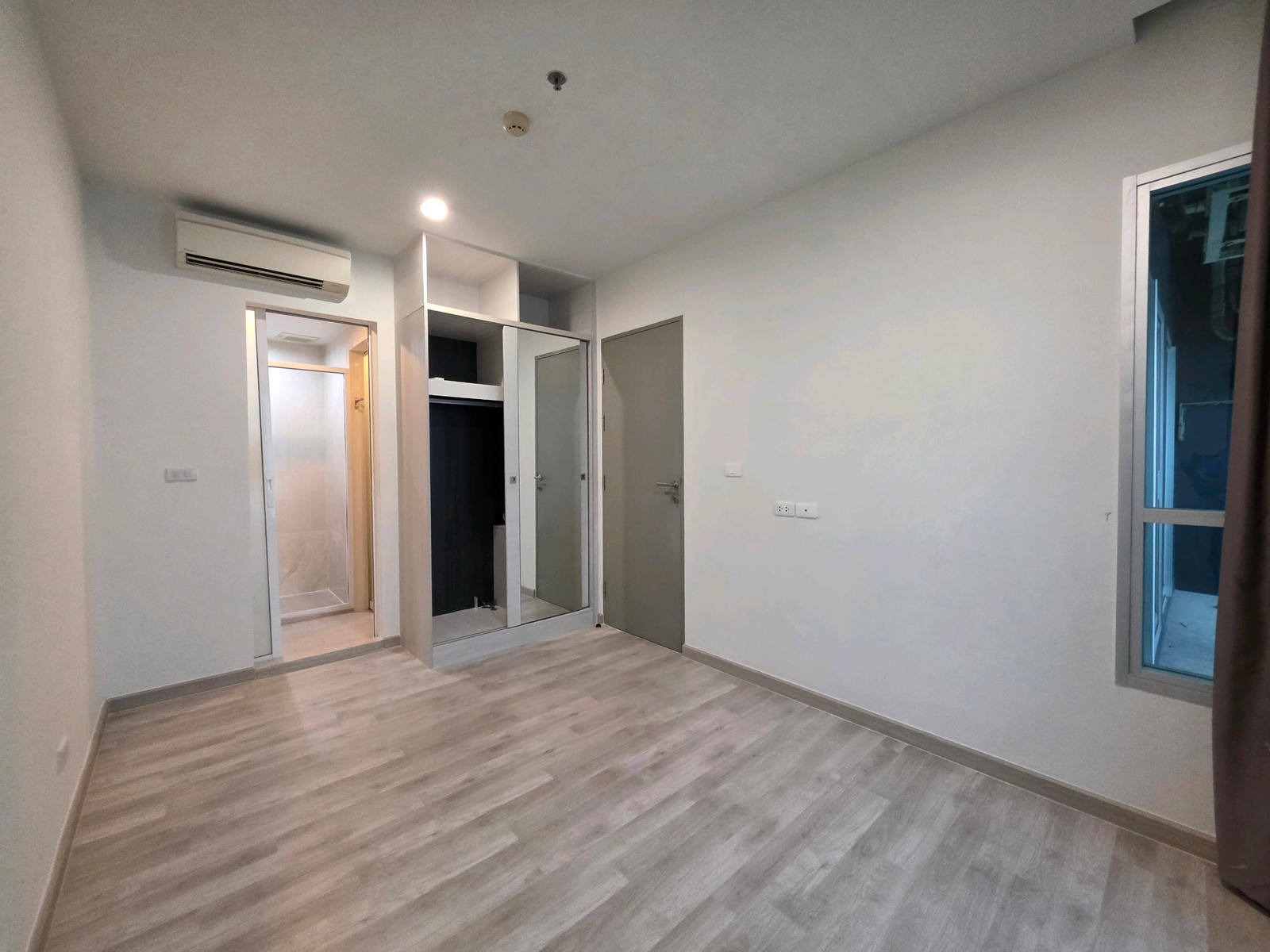ขาย 2 ห้องนอน ขาดทุน 1 ล้านบาท ขนาด 46.5 ตรม. ไลฟ์รัชดาเษก – รูปที่ 3