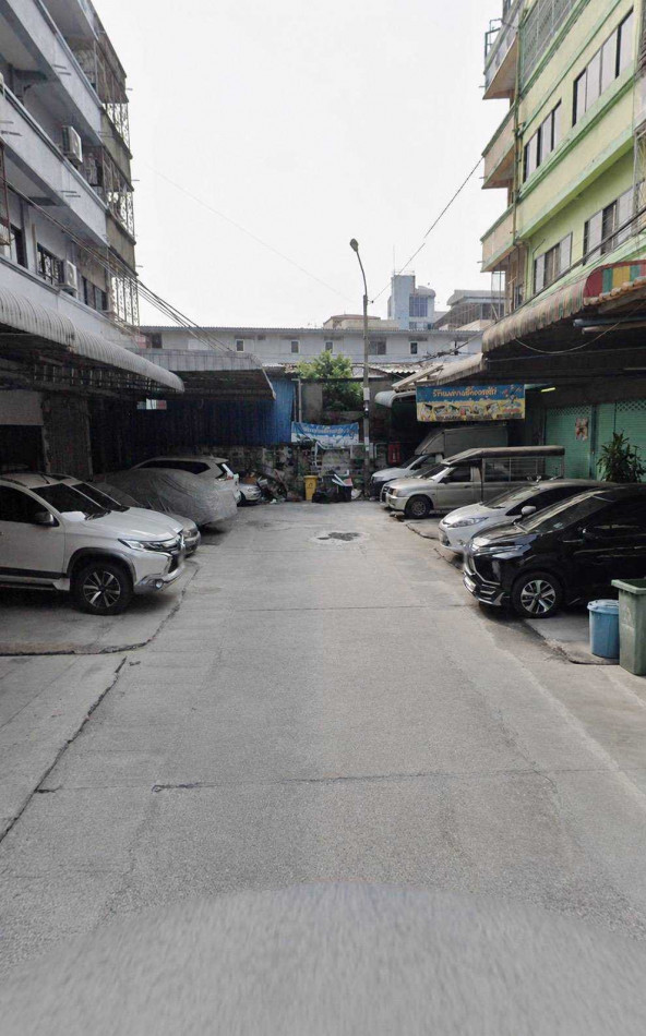 ขาย อาคารพาณิชย์ ถนนจันทน์ 32 หมู่บ้านเซนต์หลุยเซนเตอร์ 4 ชั้นครึ่ง  240 ตรม 15 ตรว – รูปที่ 4