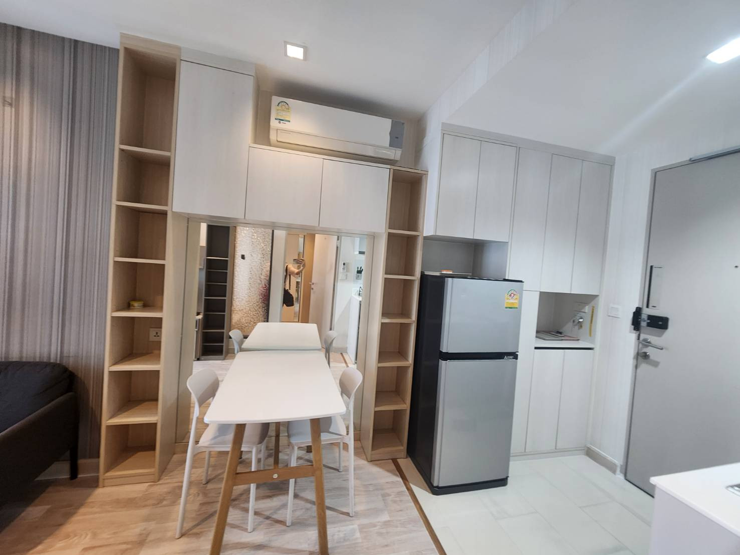  ให้เช่า ห้องสวย  ไอดีโอ โมบิ สาทร ( Ideo mobi sathorn ) ติด BTS ธนบุรี  50 เมตร พร้อมเฟอร์ + เครื่องซักผ้า +ห้อง 31 ตรม. พียง 14,500  บาท   – รูปที่ 3