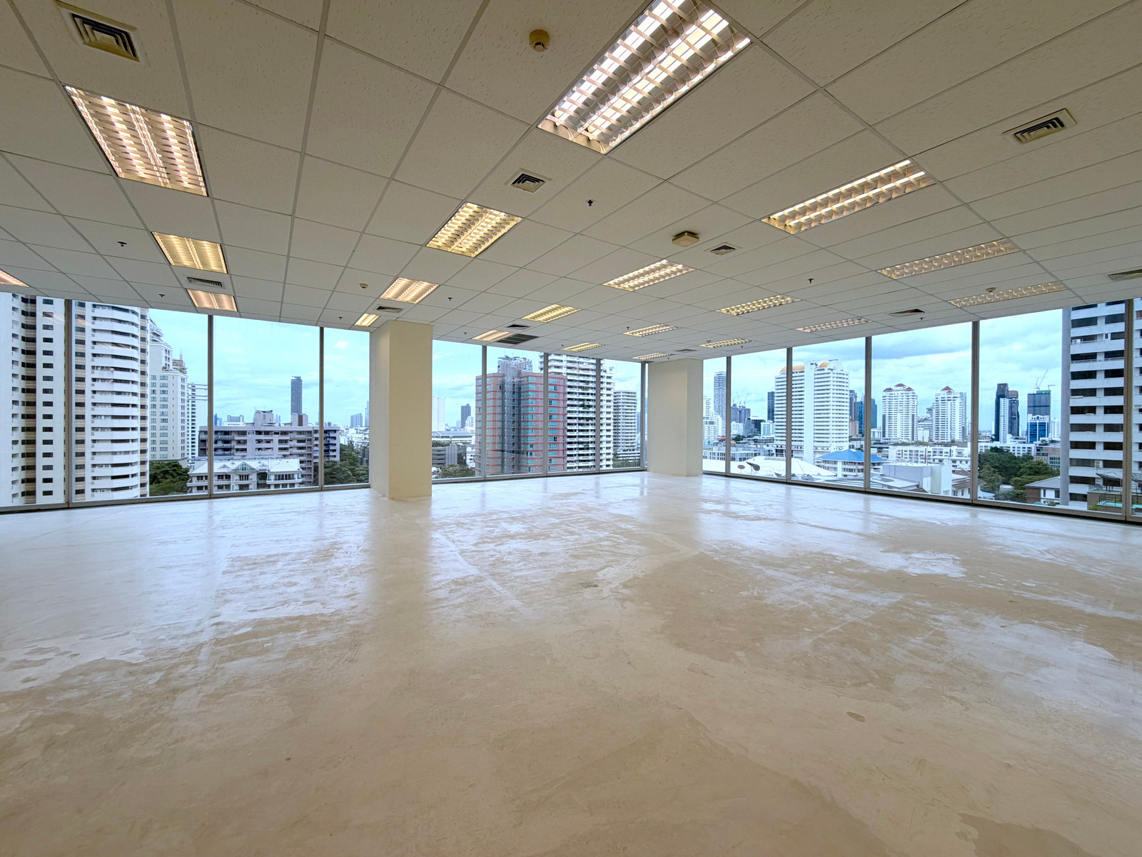 Grade A Office 190m จาก BTS พร้อมพงษ์, วิวสวย ห้องมุม Grade A Office 190m จาก BTS พร้อมพงษ์, วิวสวย ห้องมุม