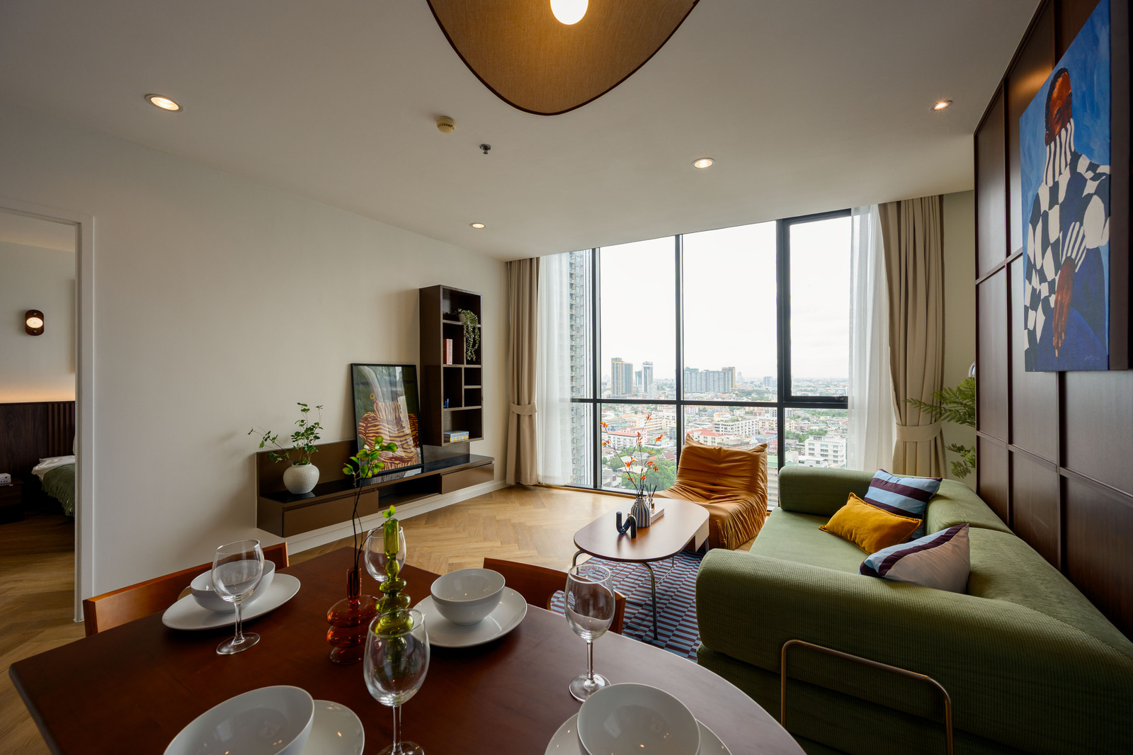 : คอนโดรีโนเวทใหม่ ติดถนนเอกมัย Mid-Century Modern Style – รูปที่ 4