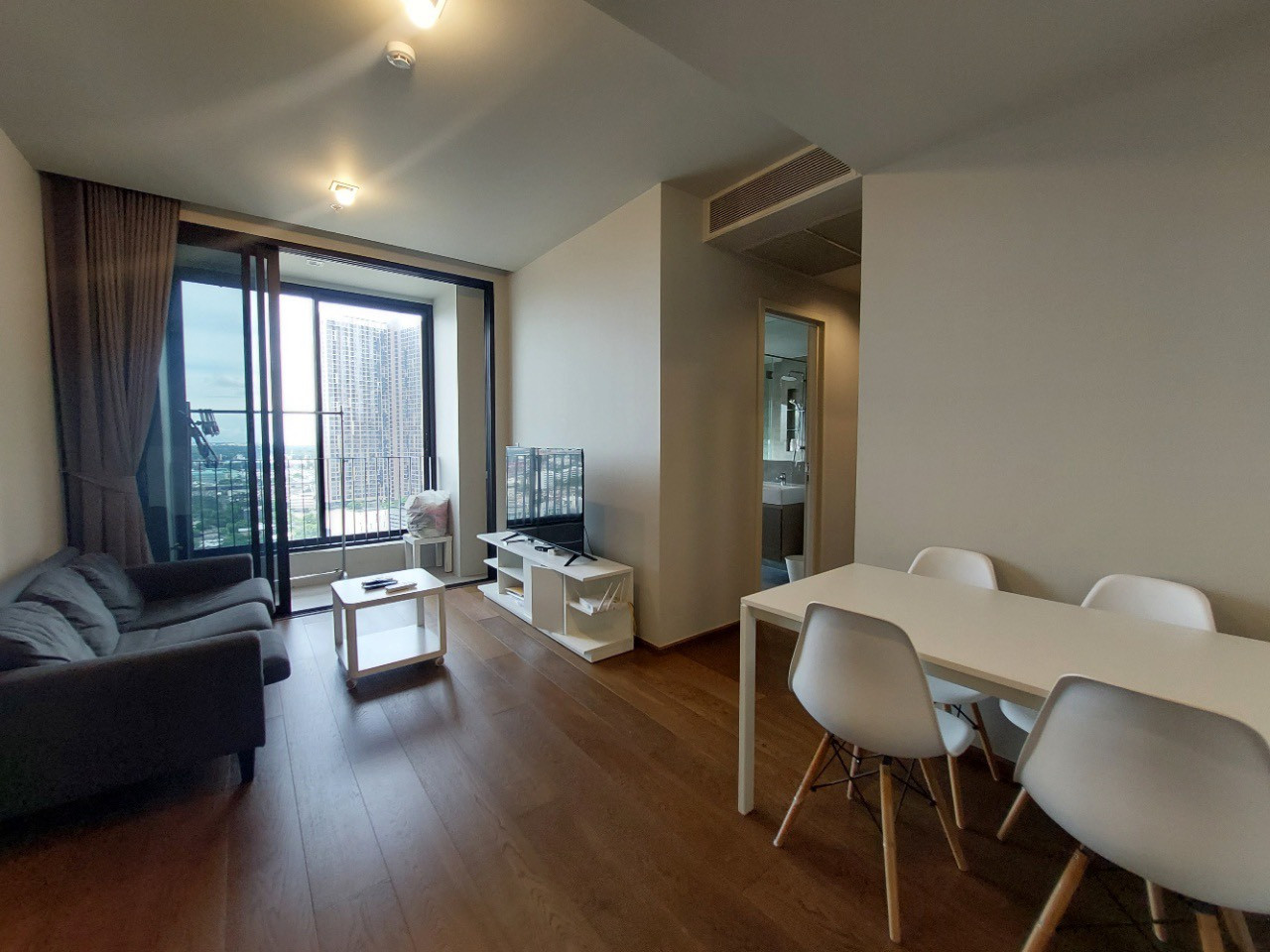 ให้เช่าคอนโด Ideo Q Sukhumvit 36 คอนโดใหม่แต่งครบพร้อมเข้าอยู่ ห้องขนาด1Bed Plus ใกล้BTSทองหล่อเพียง500เมตรเท่านั้น!! ให้เช่าคอนโด Ideo Q Sukhumvit 36 คอนโดใหม่แต่งครบพร้อมเข้าอยู่ ห้องขนาด1Bed Plus ใกล้BTSทองหล่อเพียง500เมตรเท่านั้น!!